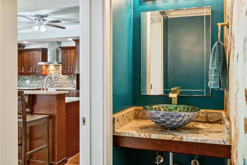 Image 26 of 61 For 2380 Deerwood Acres Dr