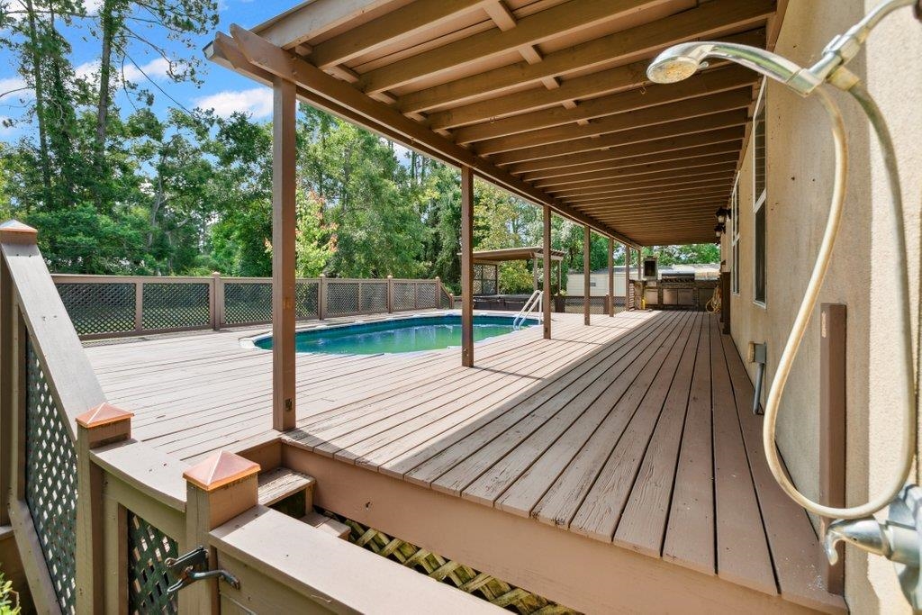 Image 31 of 61 For 2380 Deerwood Acres Dr