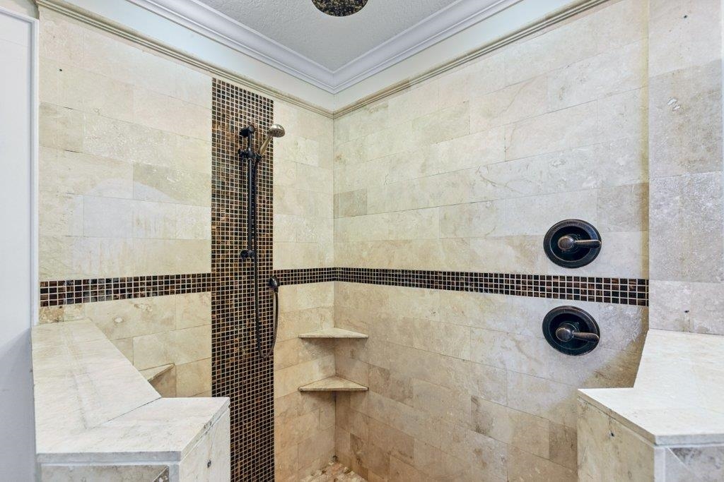 Image 35 of 61 For 2380 Deerwood Acres Dr