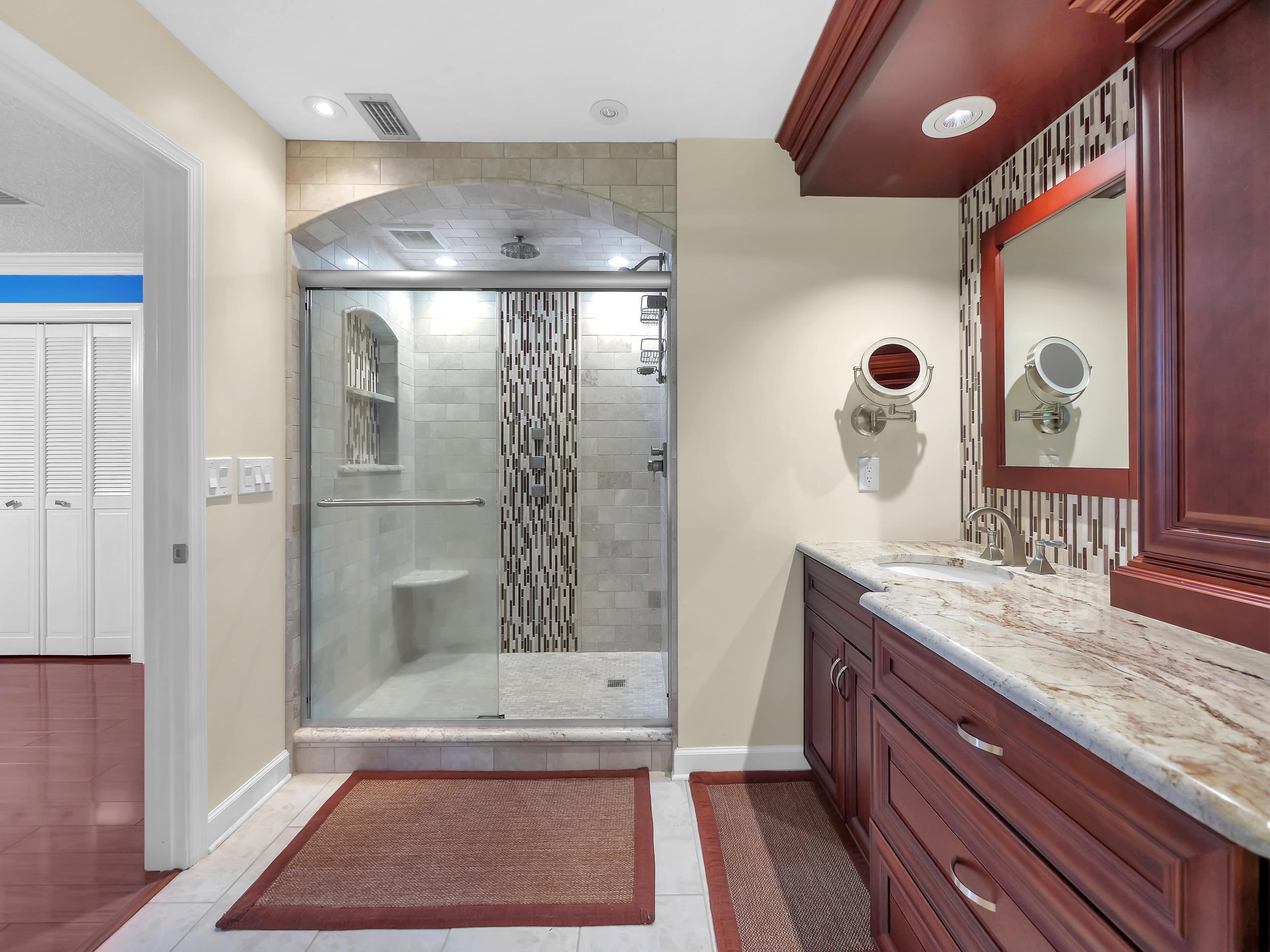 Image 16 of 47 For 1043 Winterhawk Dr