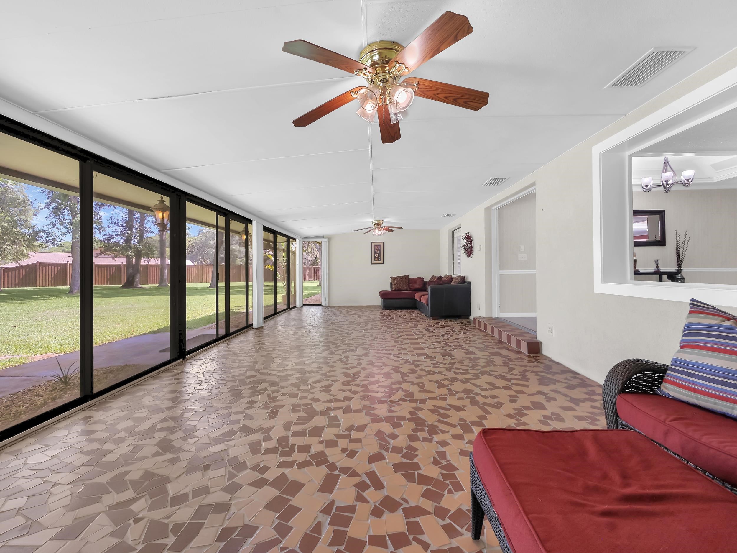 Image 25 of 47 For 1043 Winterhawk Dr