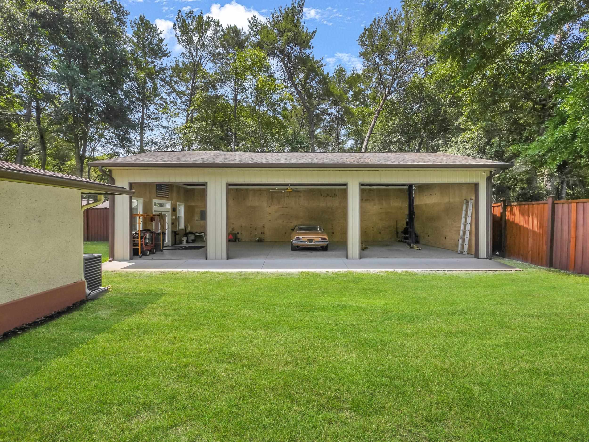 Image 36 of 47 For 1043 Winterhawk Dr