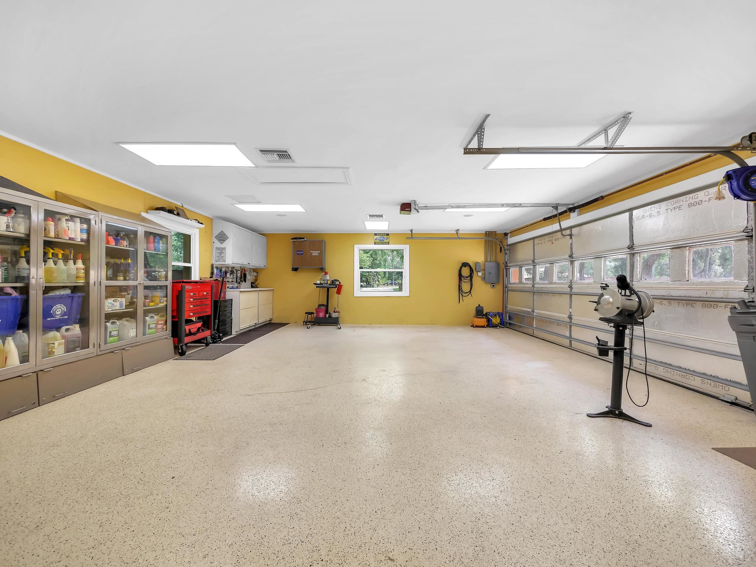 Image 39 of 47 For 1043 Winterhawk Dr