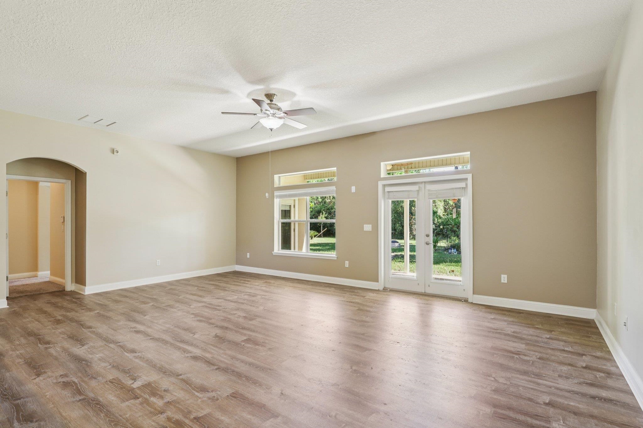 Image 14 of 91 For 5862 Cypress Estates Dr