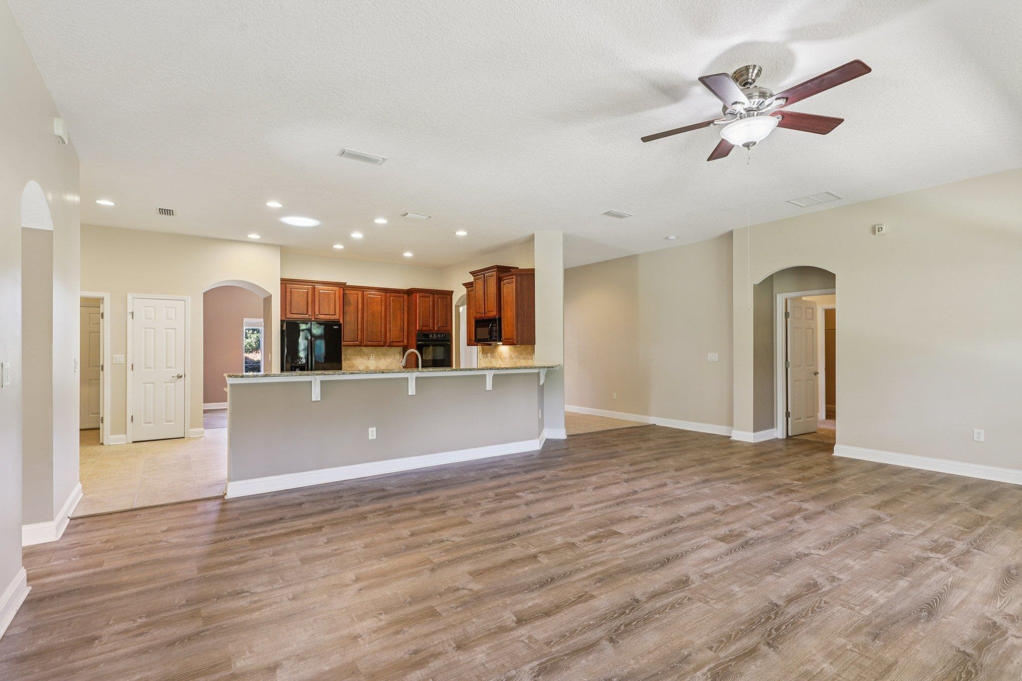 Image 15 of 91 For 5862 Cypress Estates Dr