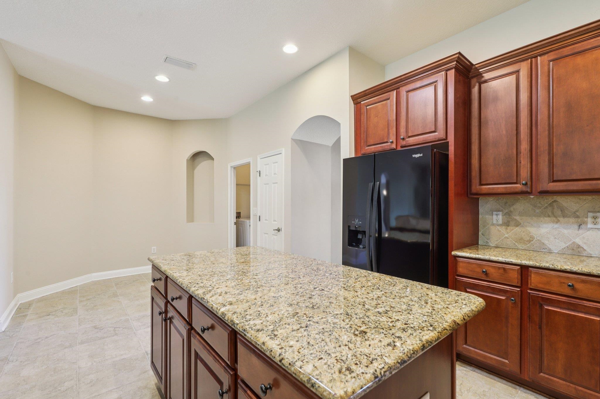 Image 18 of 91 For 5862 Cypress Estates Dr