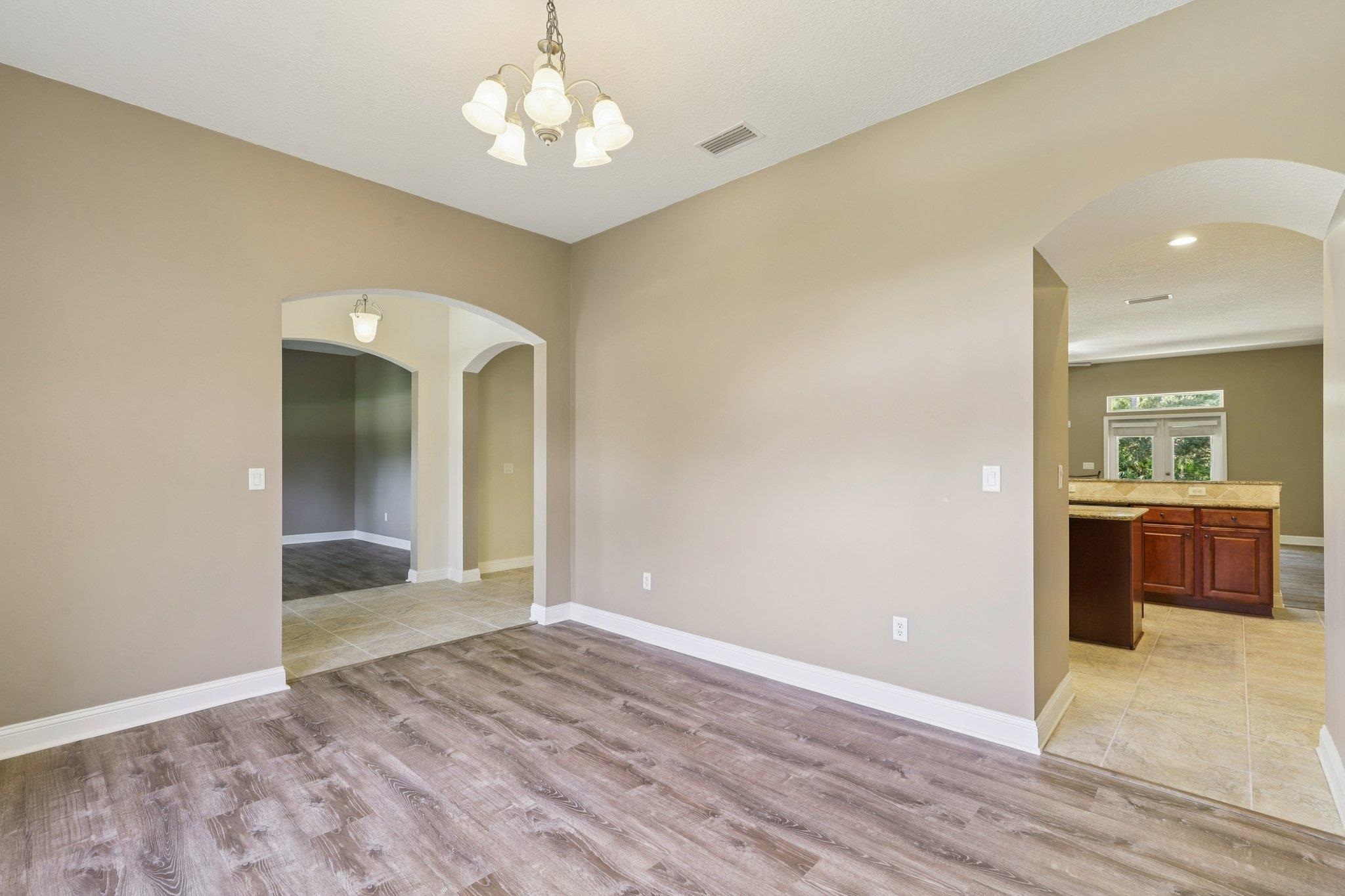 Image 22 of 91 For 5862 Cypress Estates Dr