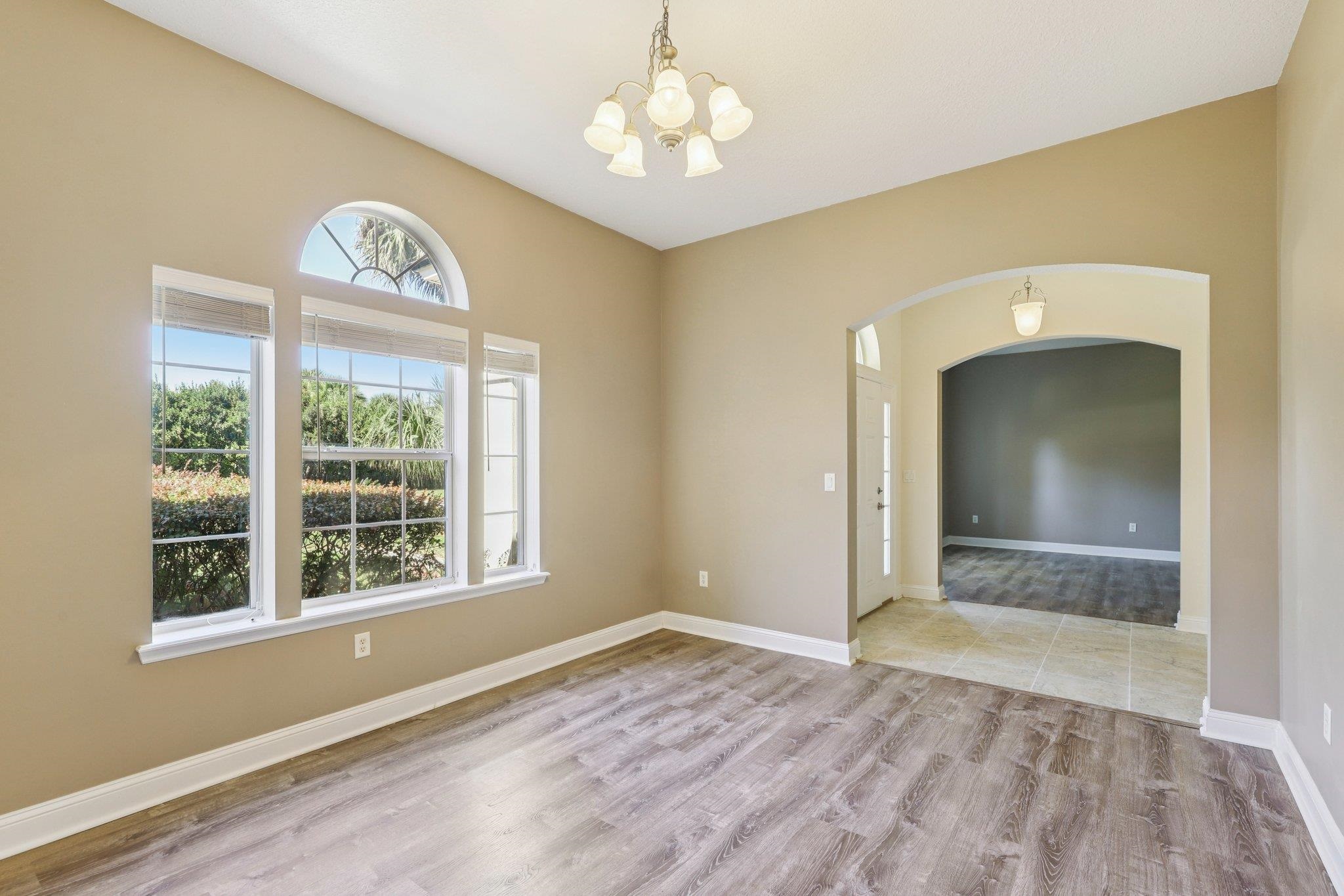 Image 23 of 91 For 5862 Cypress Estates Dr