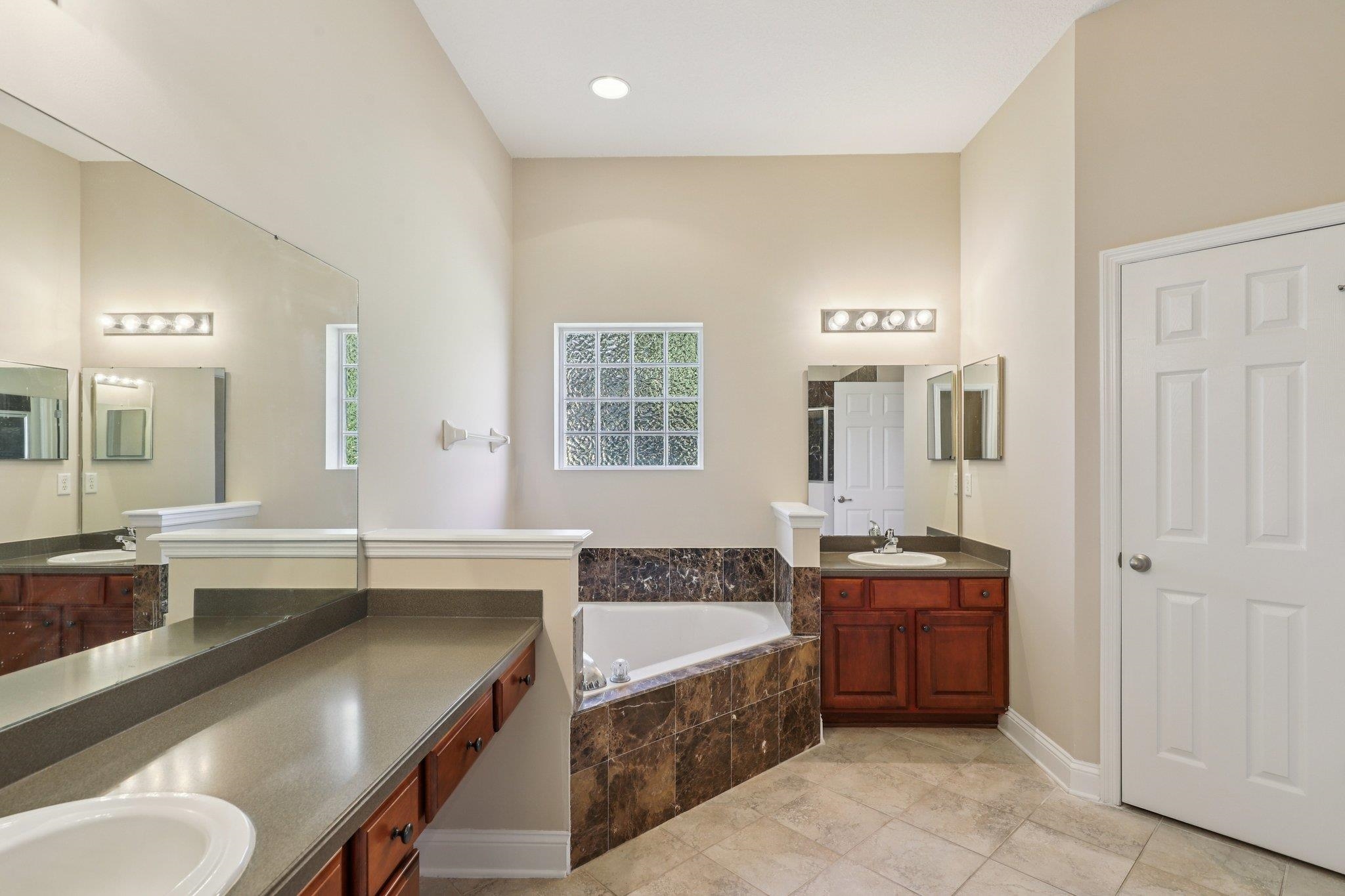 Image 34 of 91 For 5862 Cypress Estates Dr