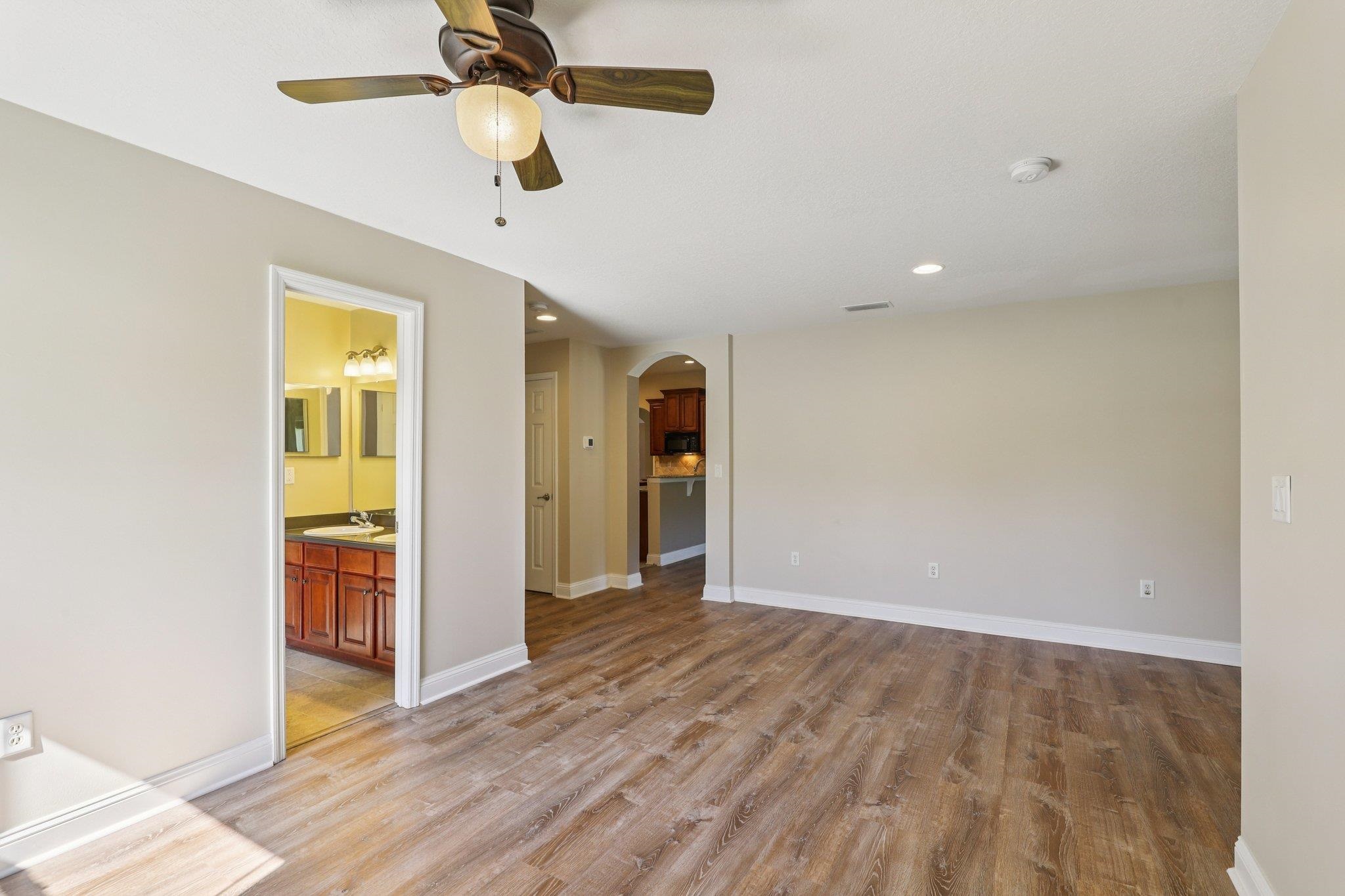 Image 36 of 91 For 5862 Cypress Estates Dr