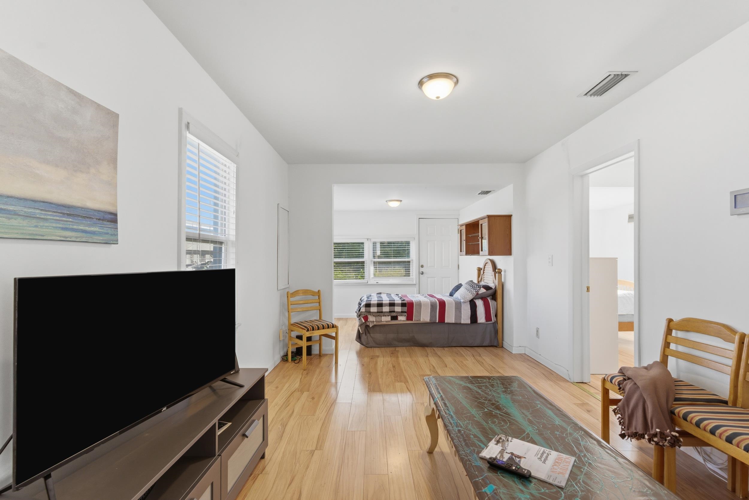 Image 13 of 58 For 6951 Middleton Ave