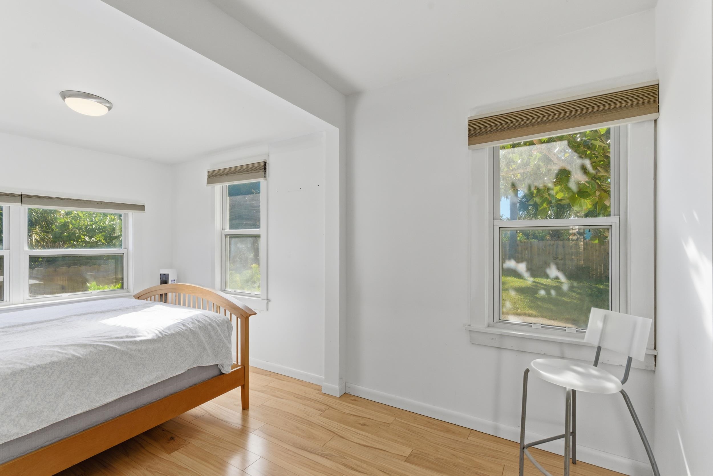 Image 20 of 58 For 6951 Middleton Ave