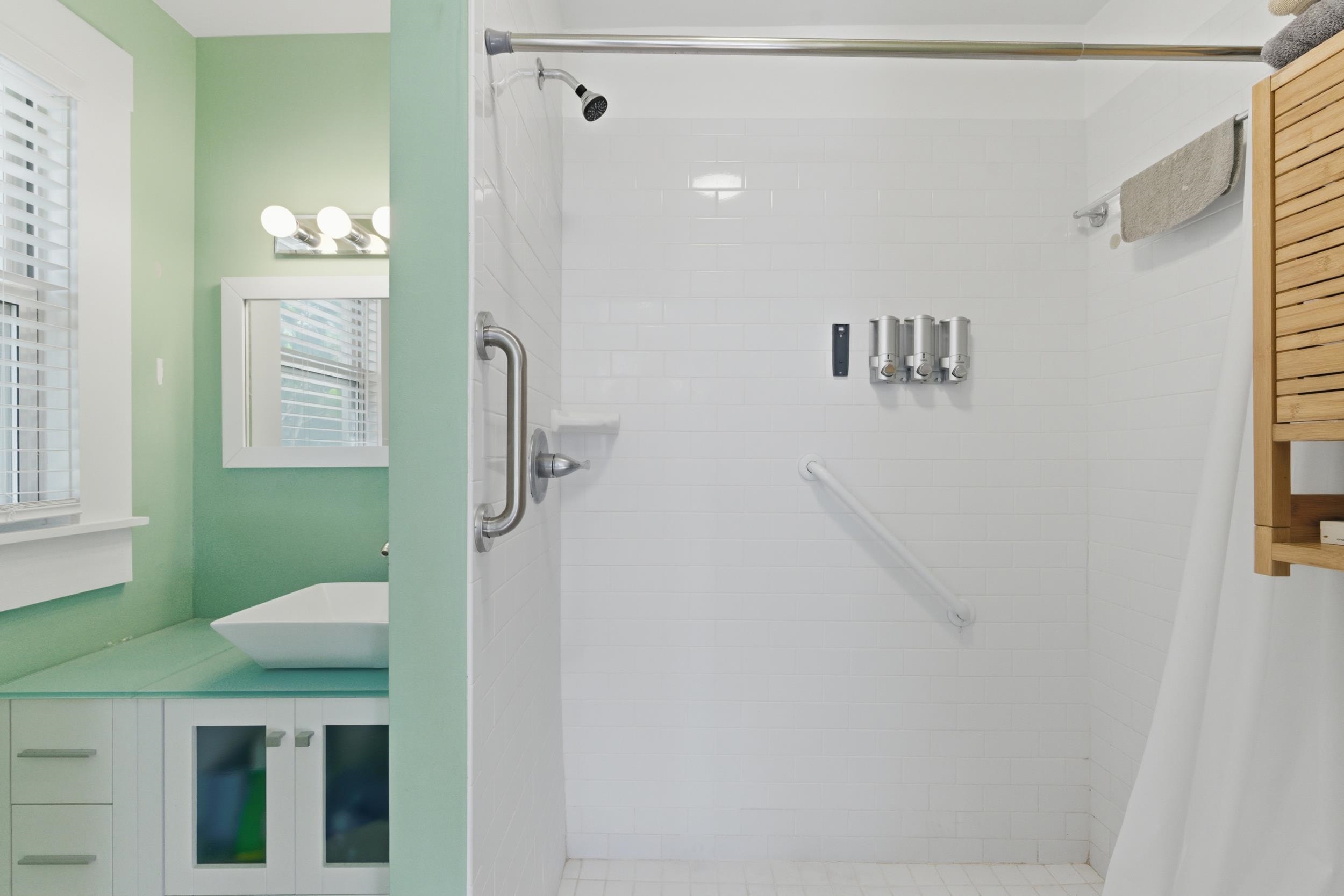 Image 23 of 58 For 6951 Middleton Ave