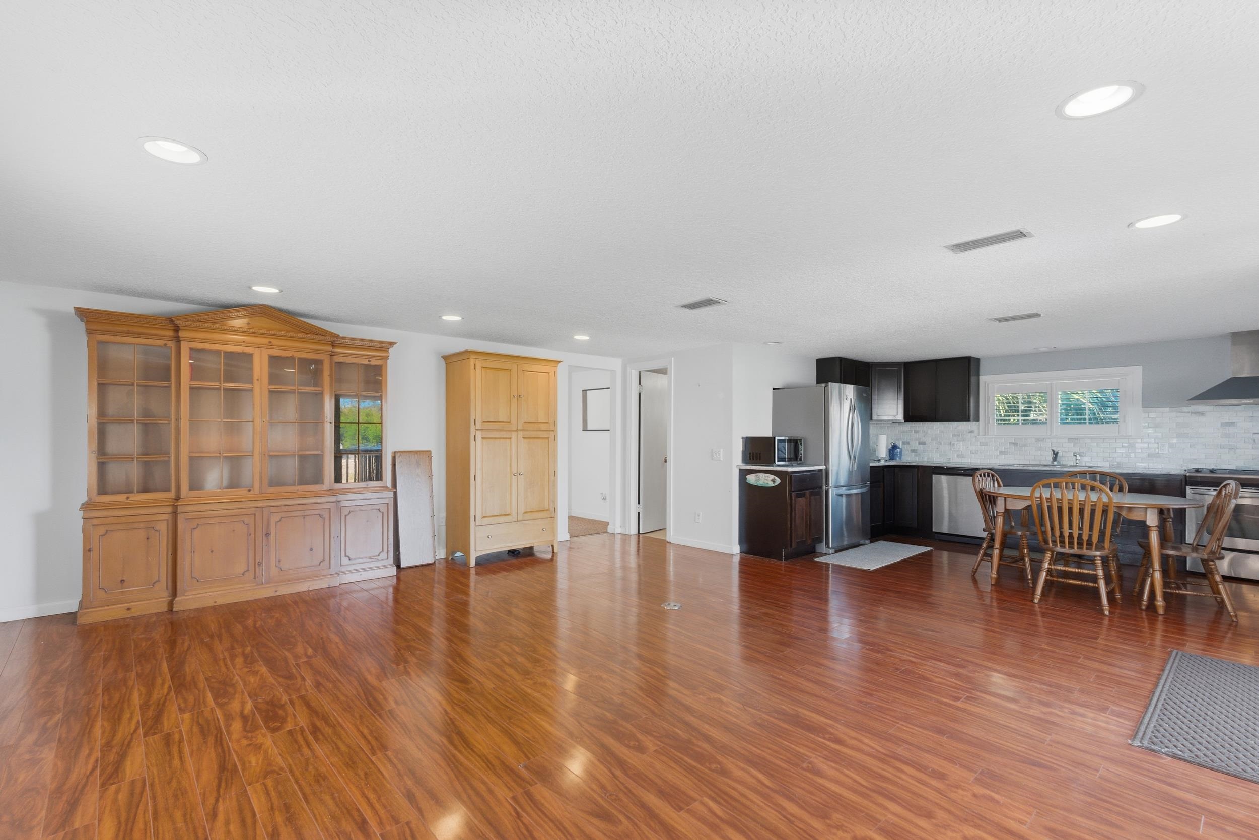 Image 27 of 58 For 6951 Middleton Ave