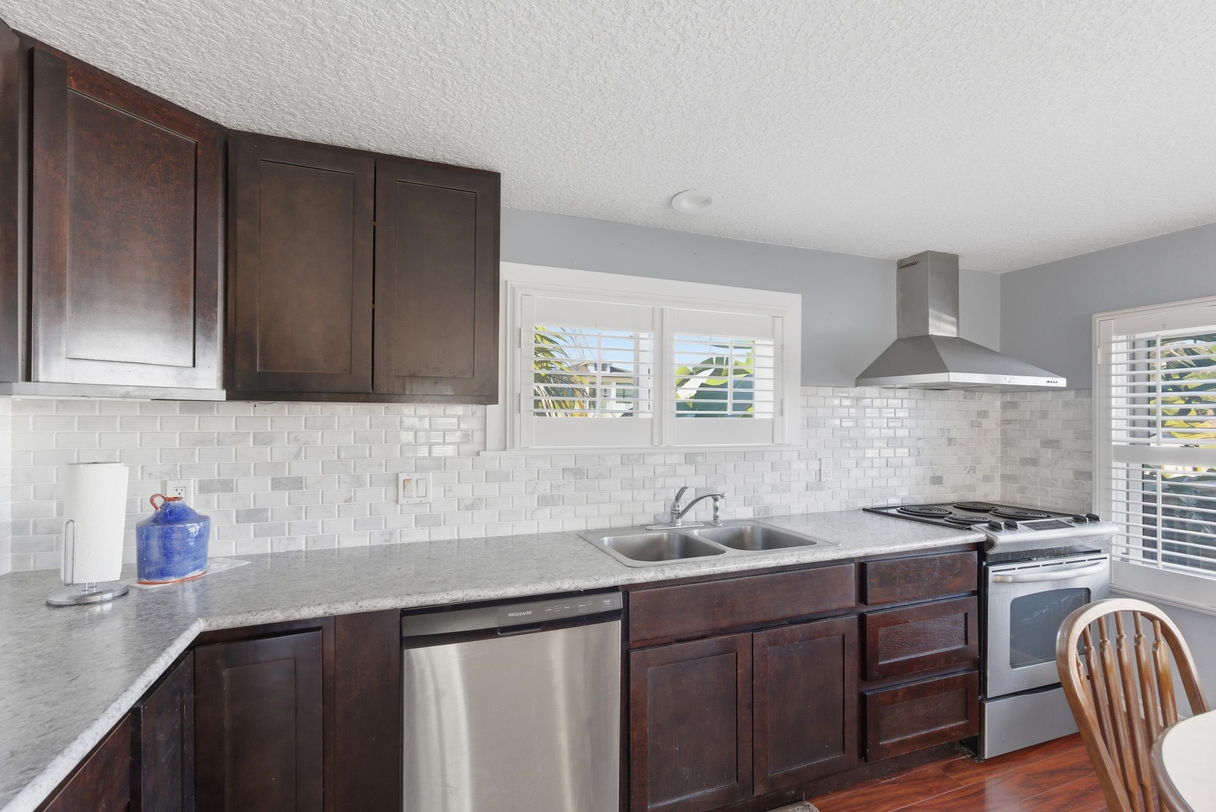 Image 29 of 58 For 6951 Middleton Ave