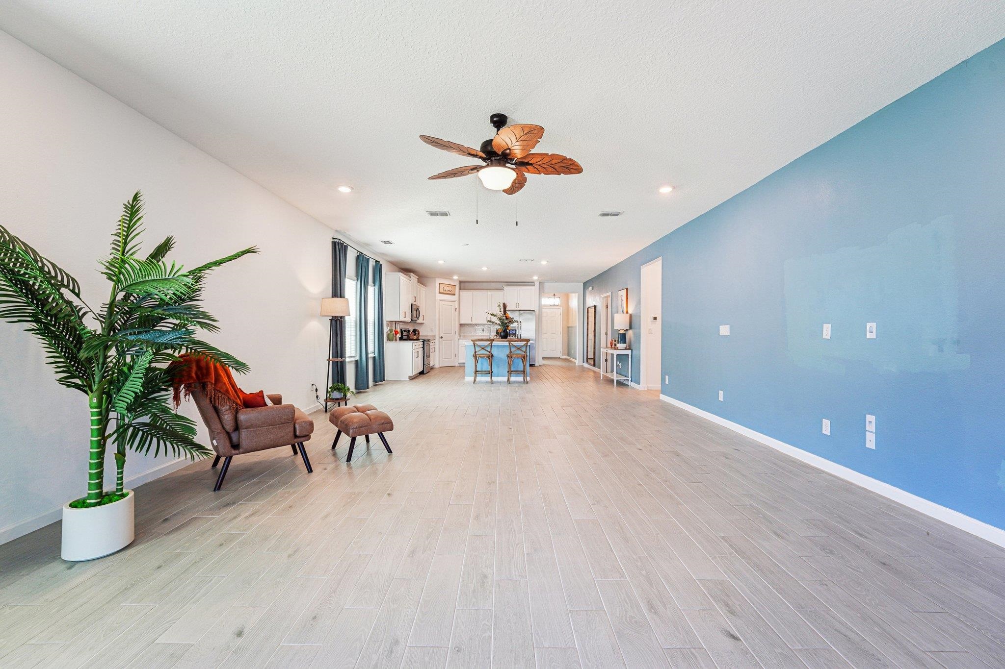 Image 13 of 71 For 428 Lake Sinclair St