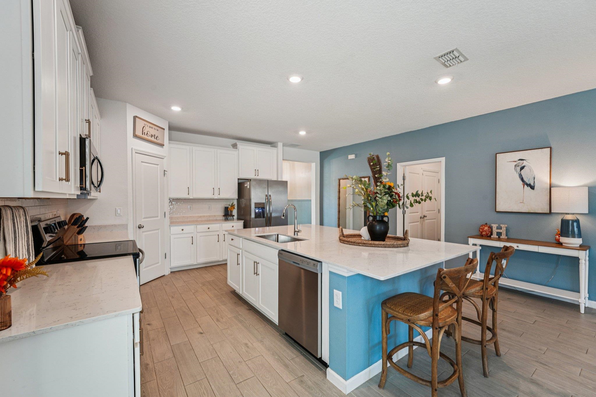 Image 18 of 71 For 428 Lake Sinclair St