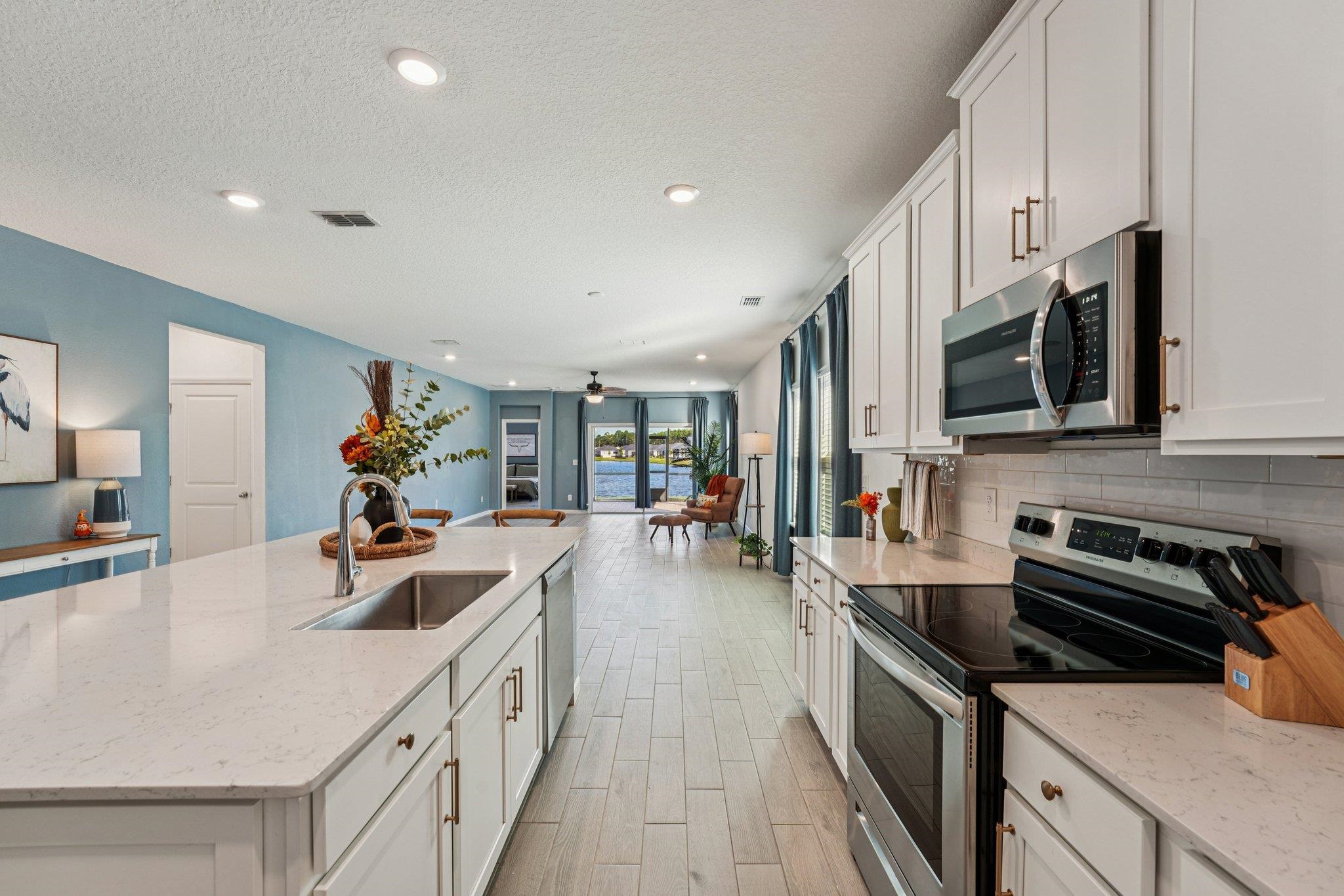 Image 20 of 71 For 428 Lake Sinclair St