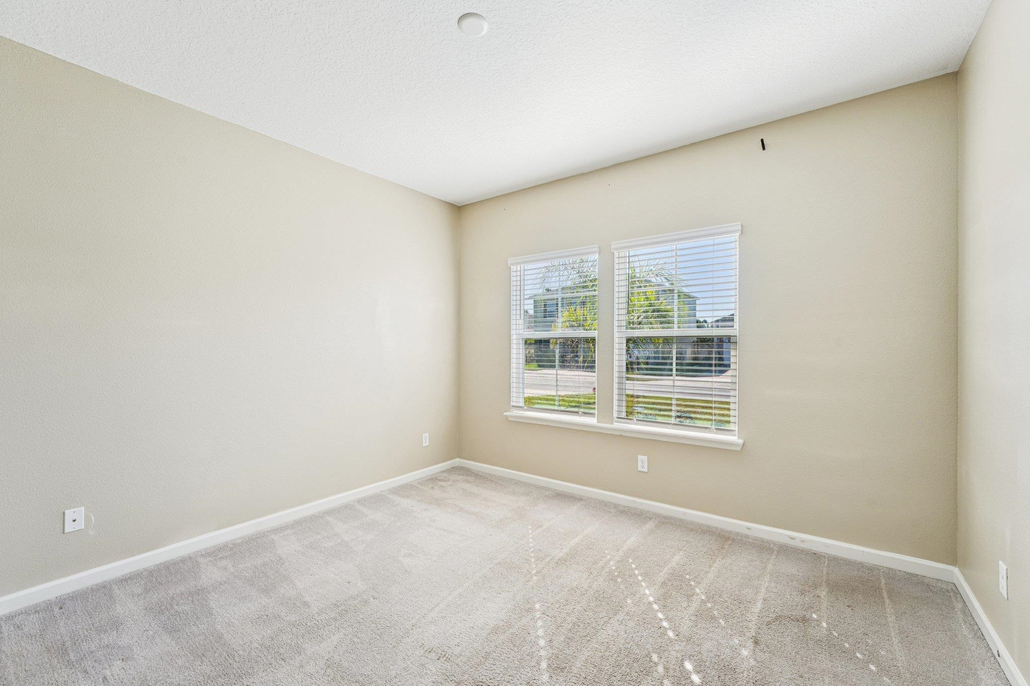 Image 23 of 71 For 428 Lake Sinclair St