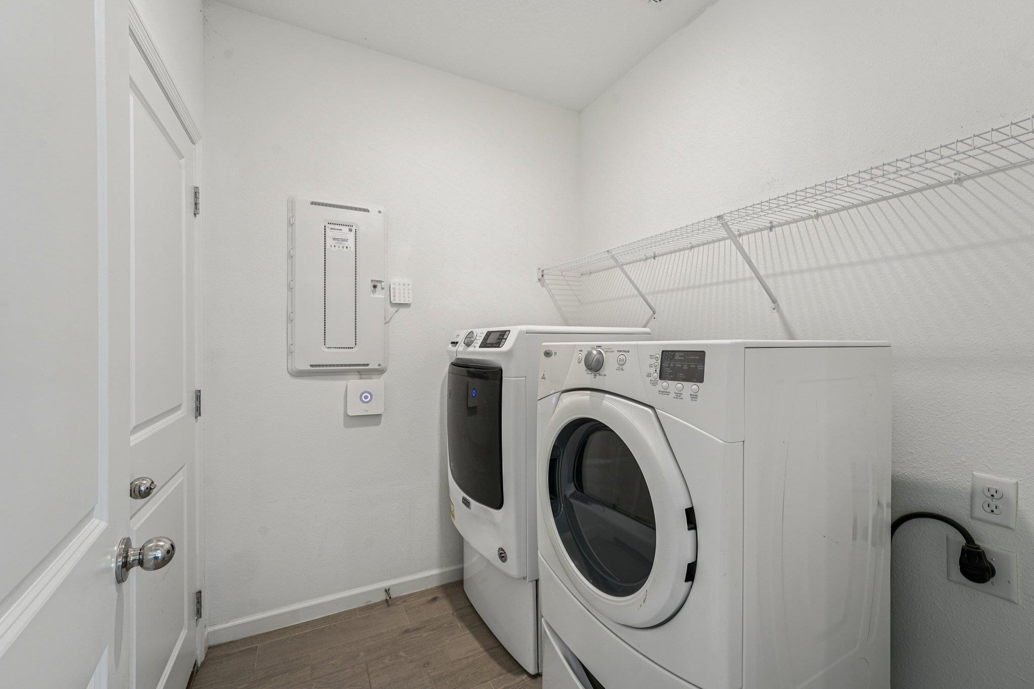 Image 24 of 71 For 428 Lake Sinclair St