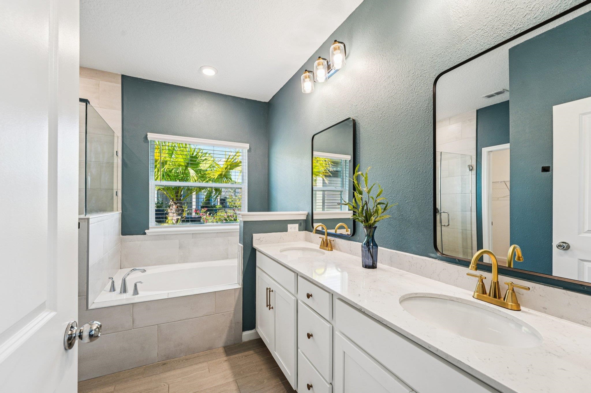 Image 28 of 71 For 428 Lake Sinclair St