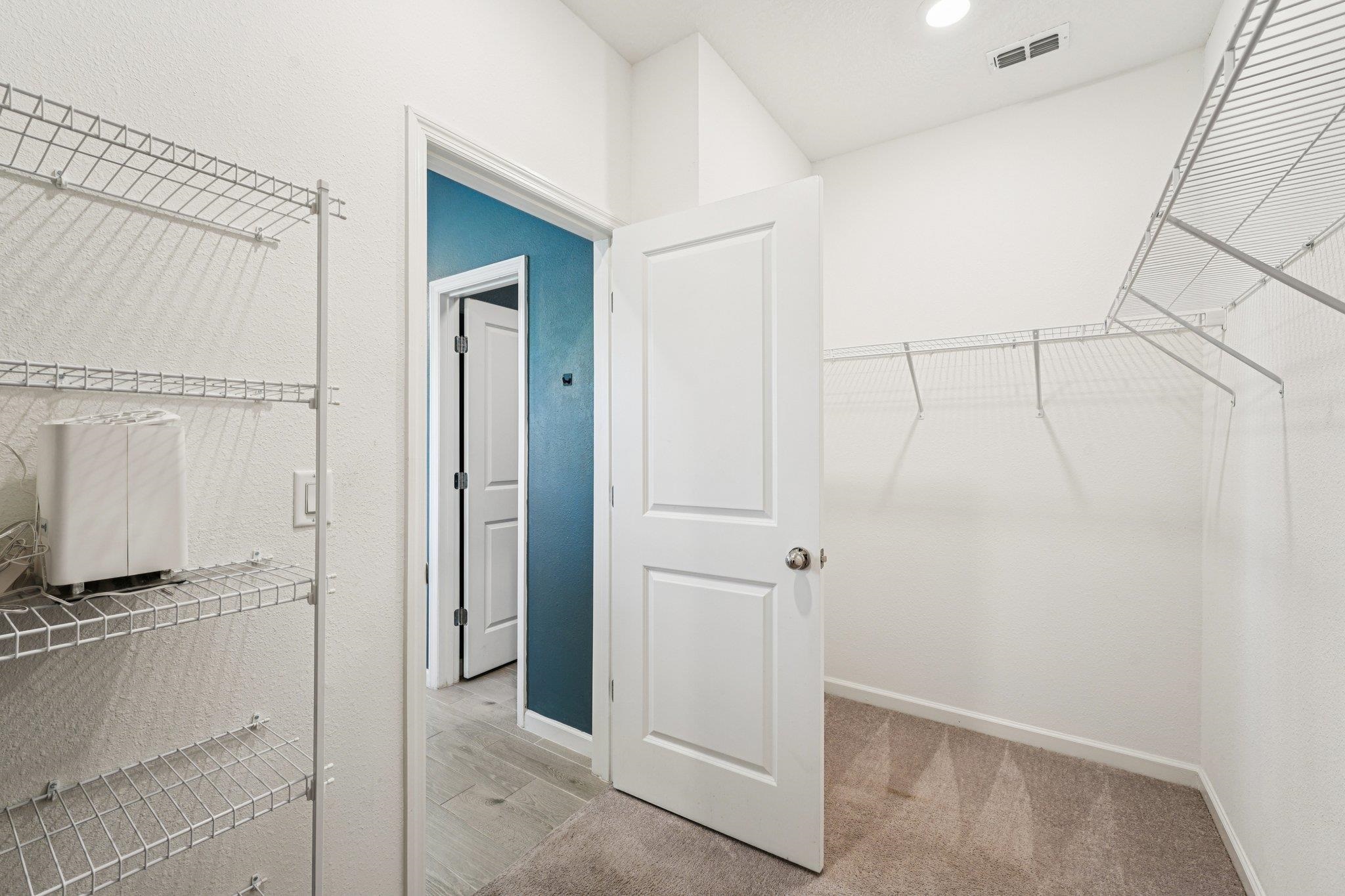 Image 32 of 71 For 428 Lake Sinclair St