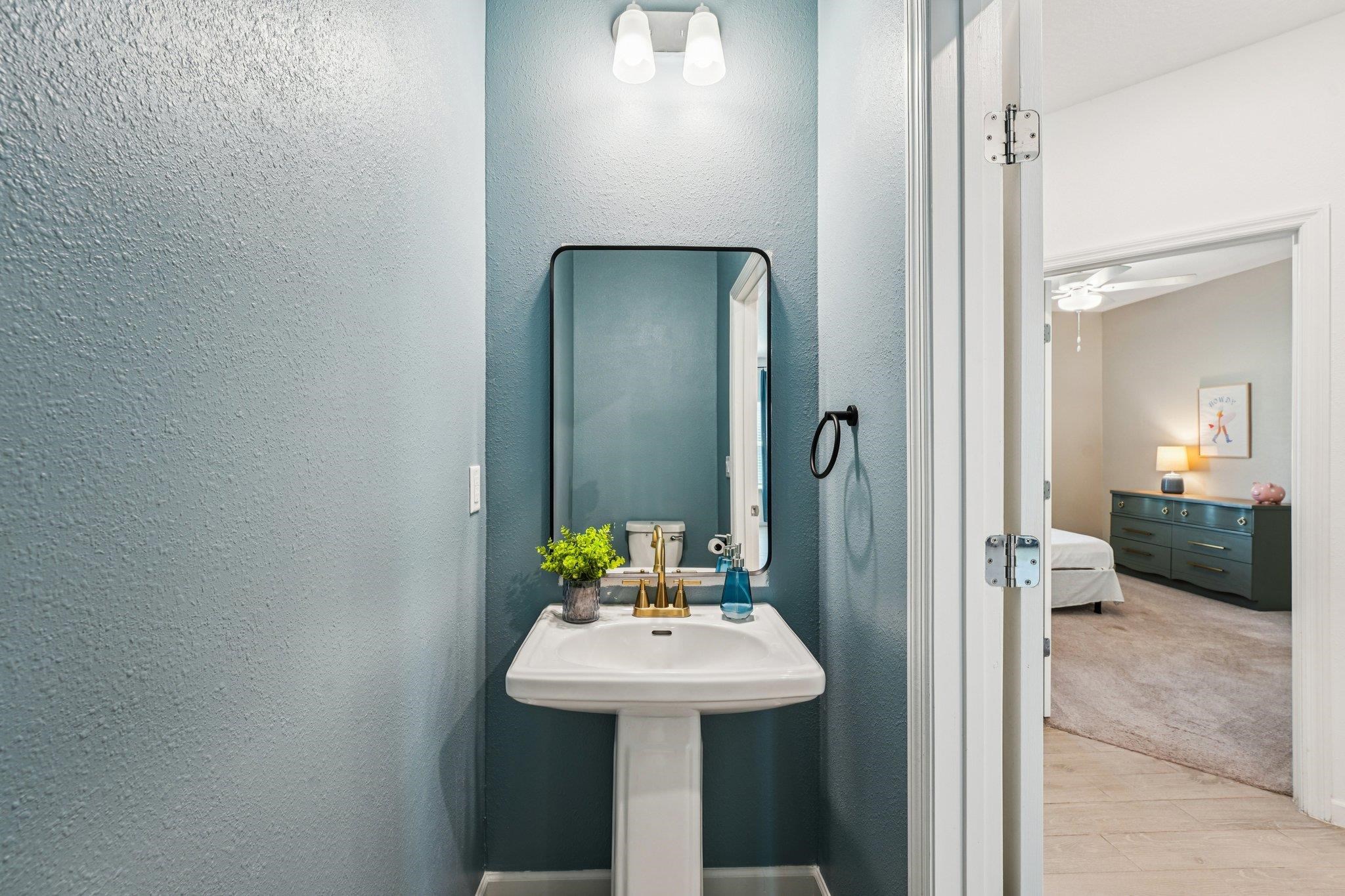 Image 33 of 71 For 428 Lake Sinclair St