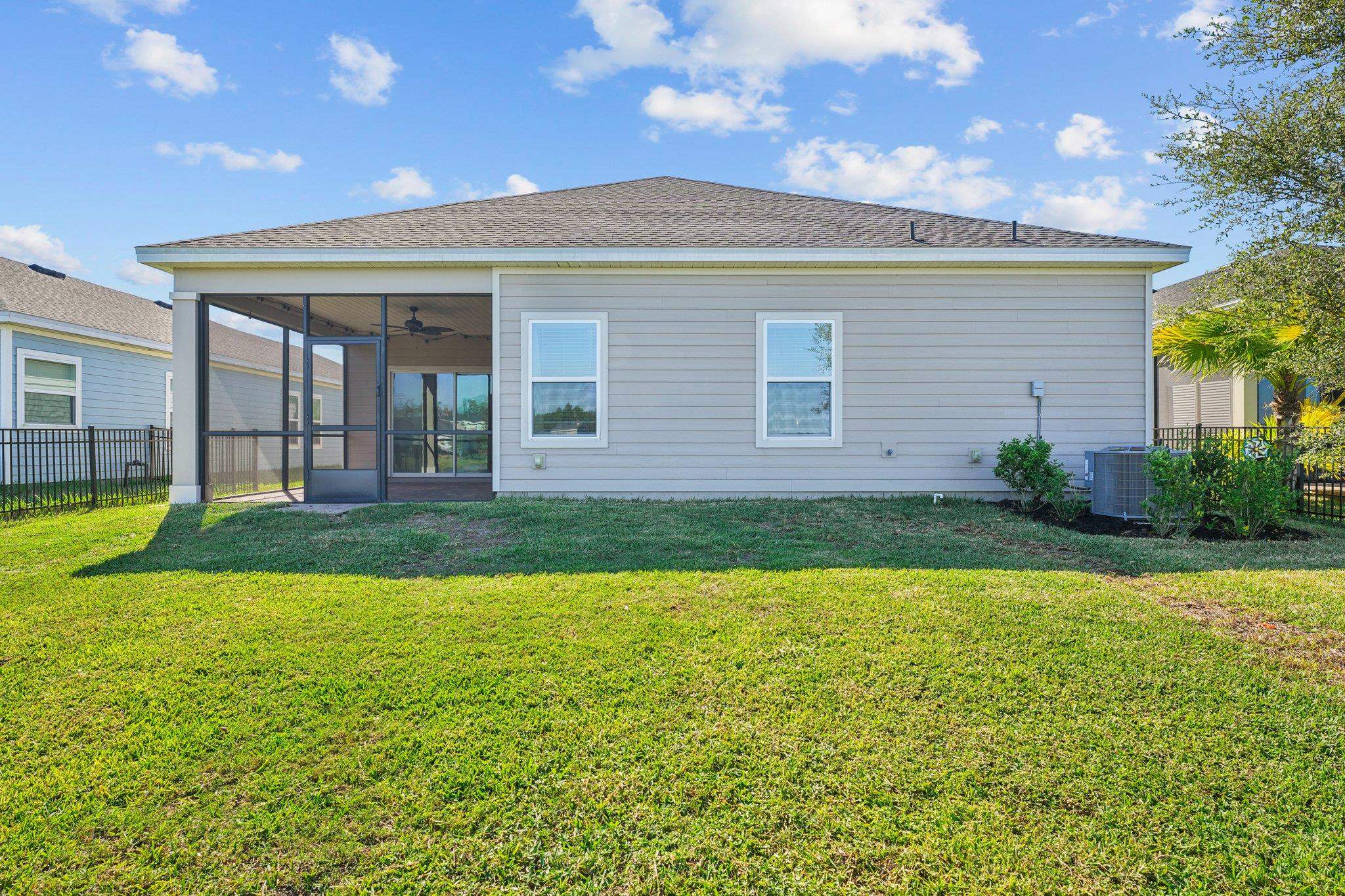 Image 45 of 71 For 428 Lake Sinclair St