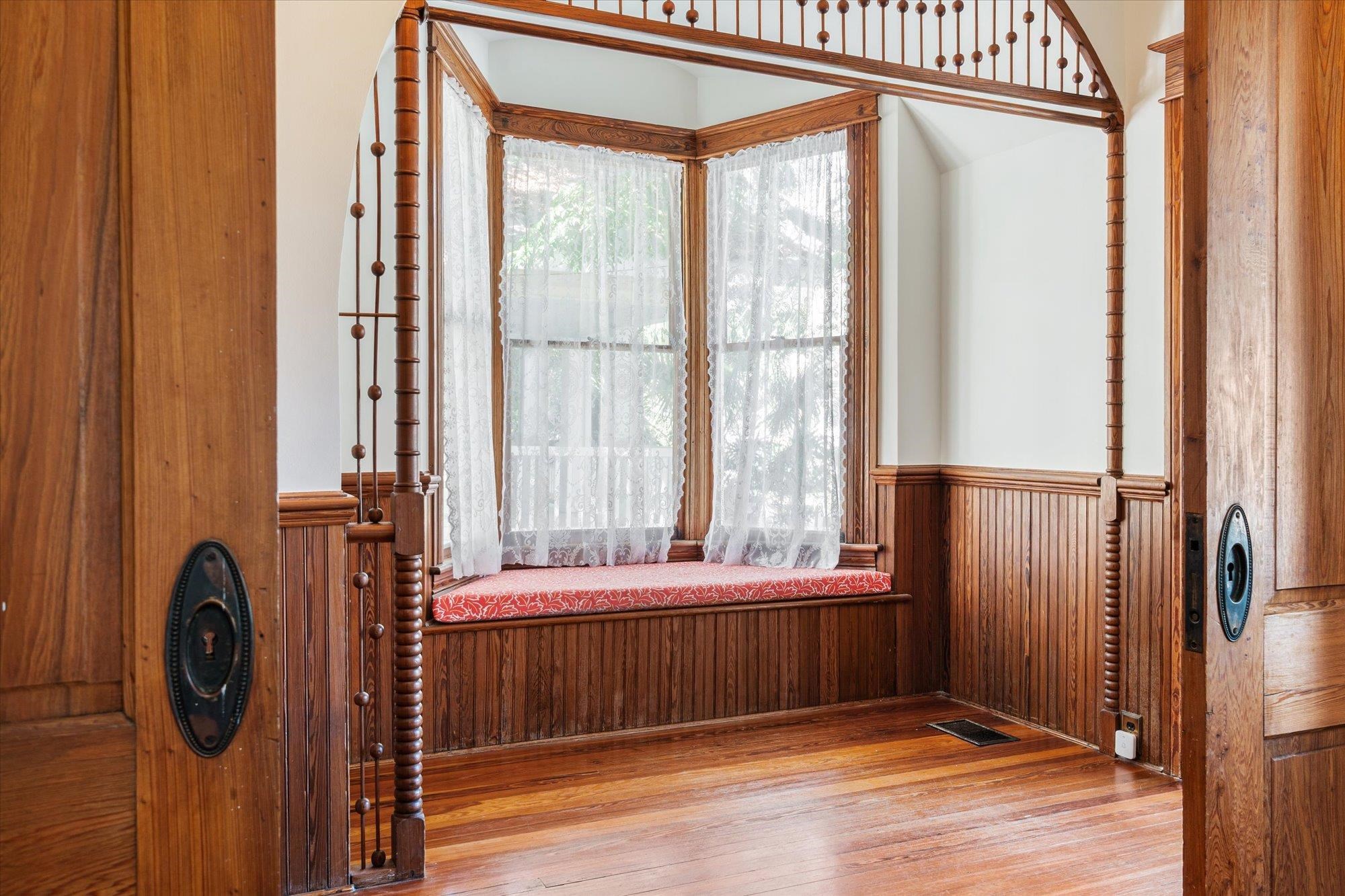 Image 14 of 87 For 31 Cincinnati Avenue