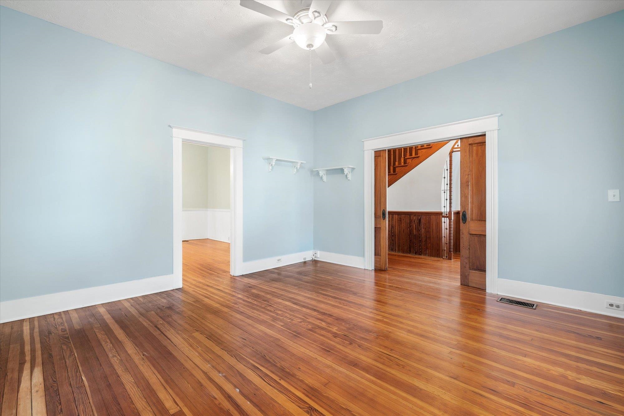 Image 18 of 87 For 31 Cincinnati Avenue