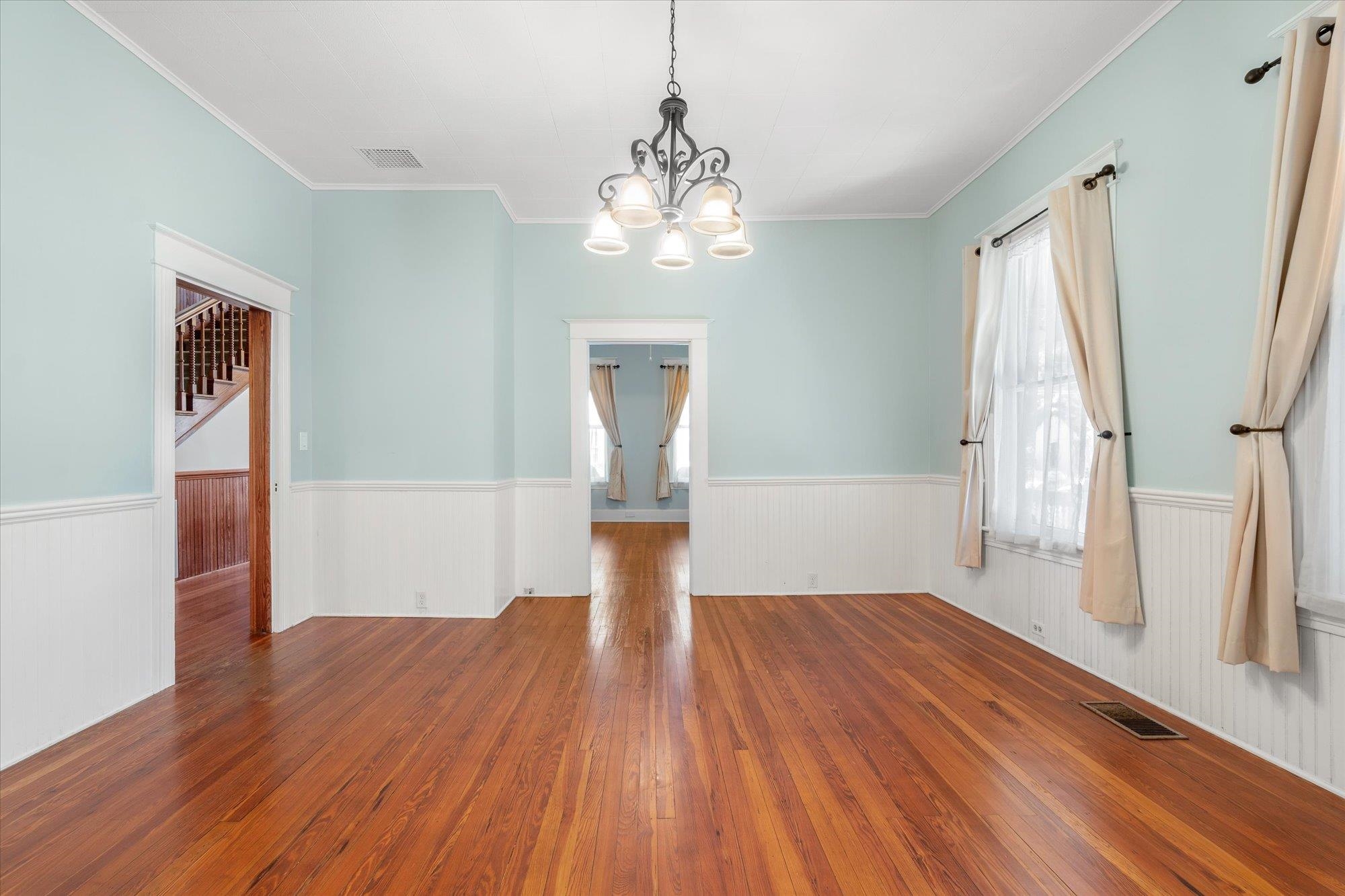 Image 19 of 87 For 31 Cincinnati Avenue