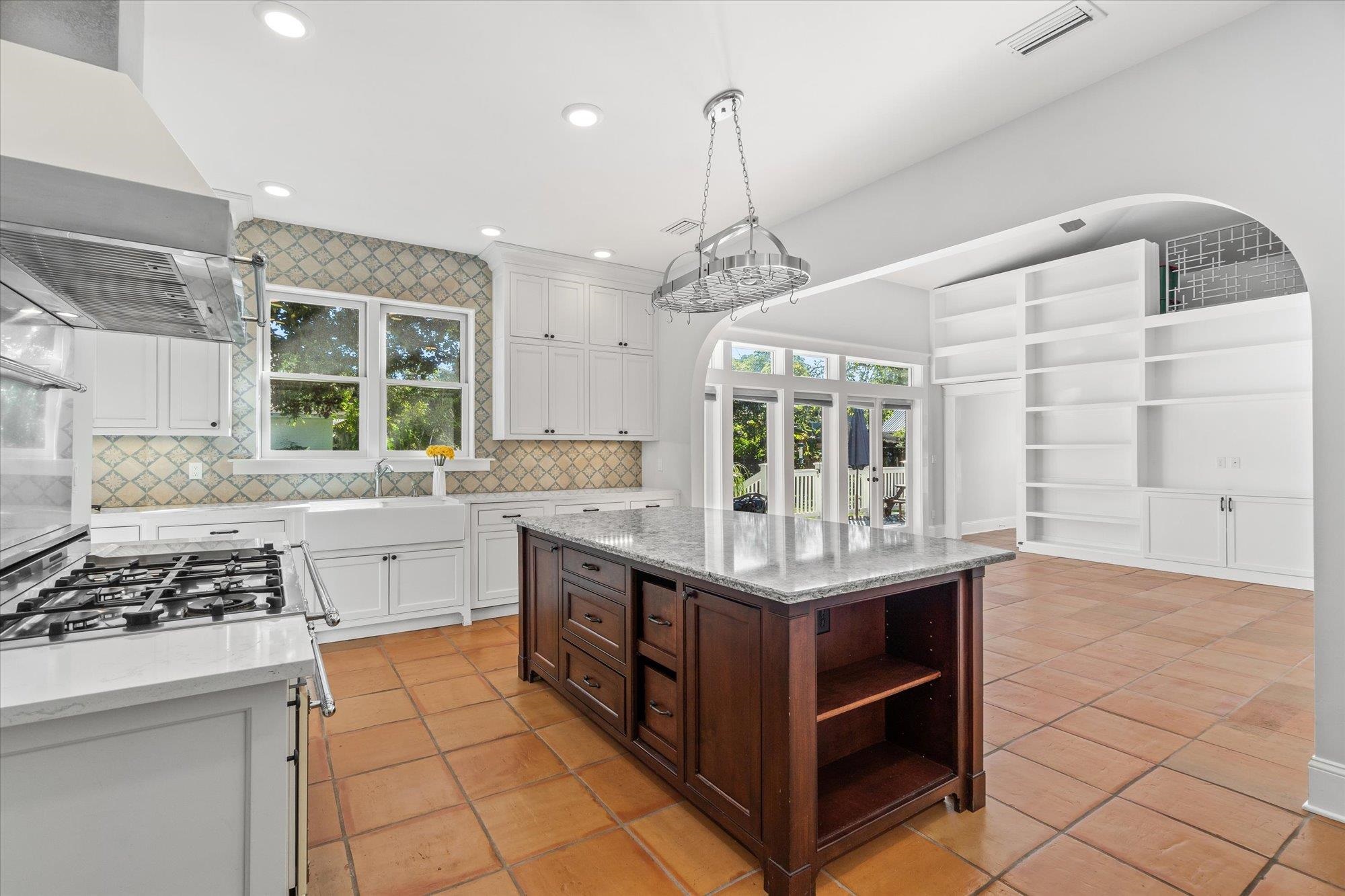 Image 22 of 87 For 31 Cincinnati Avenue