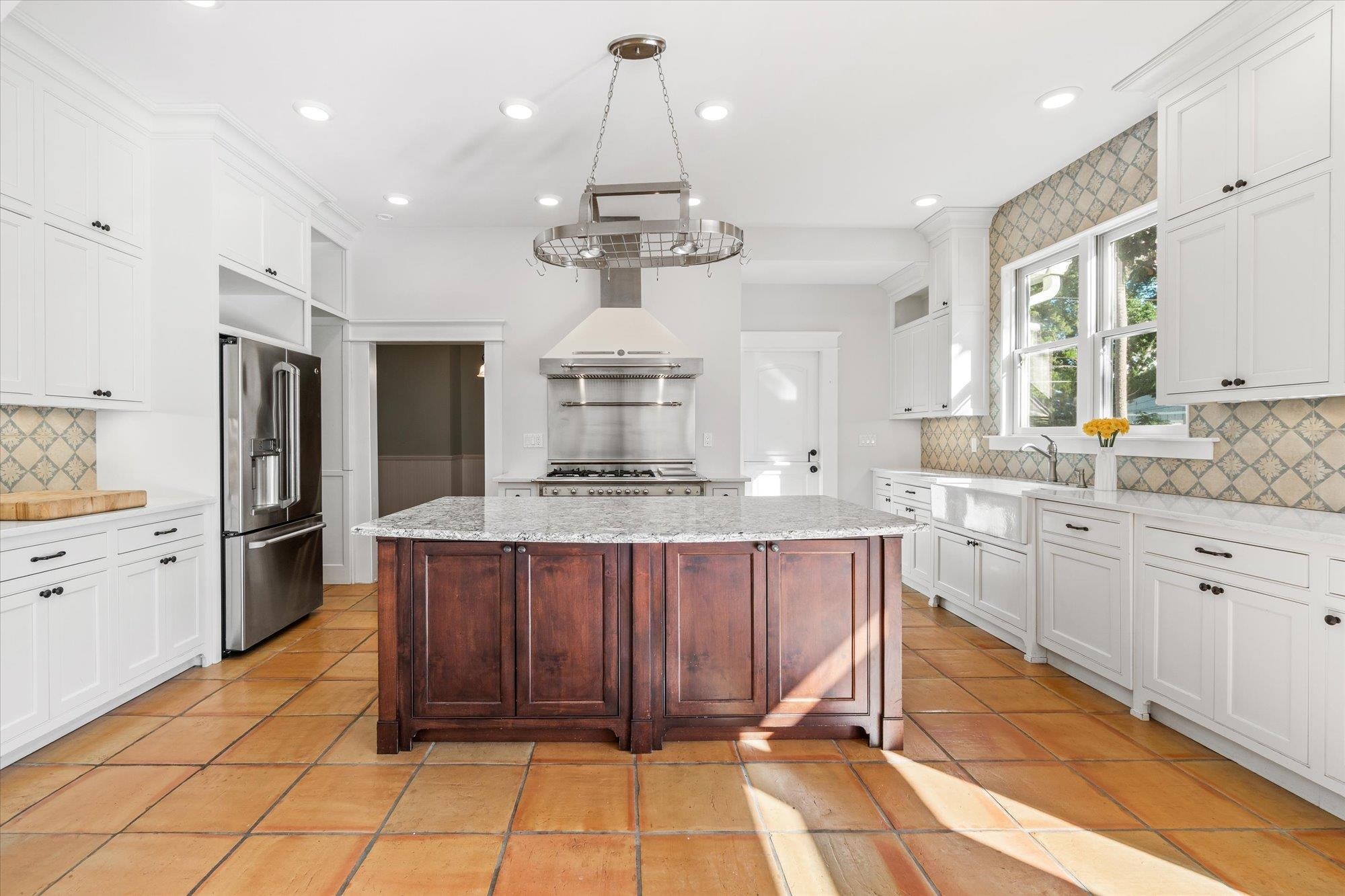 Image 23 of 87 For 31 Cincinnati Avenue