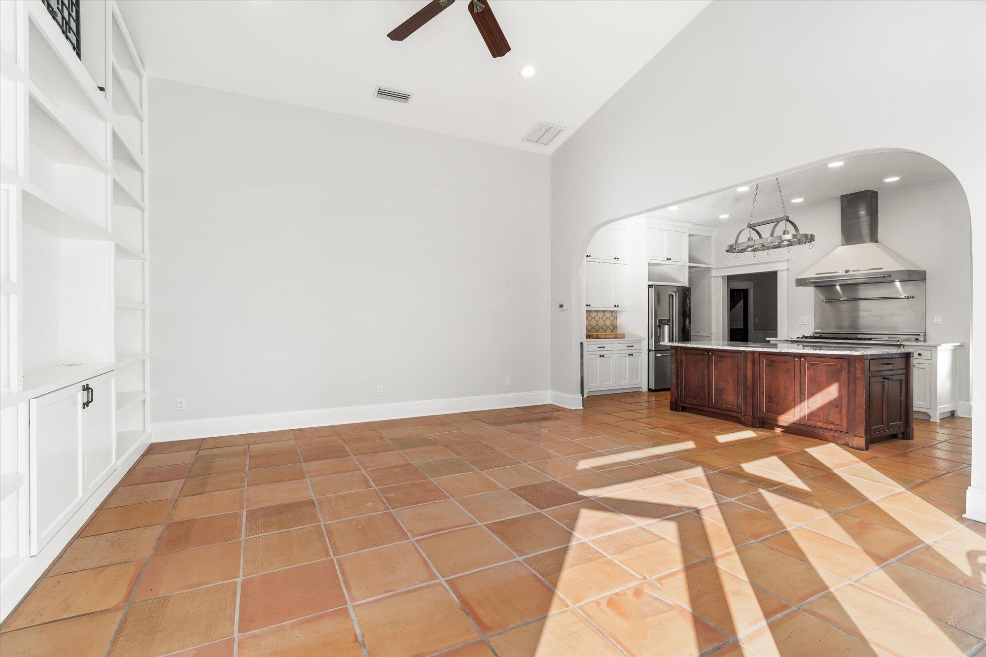 Image 31 of 87 For 31 Cincinnati Avenue