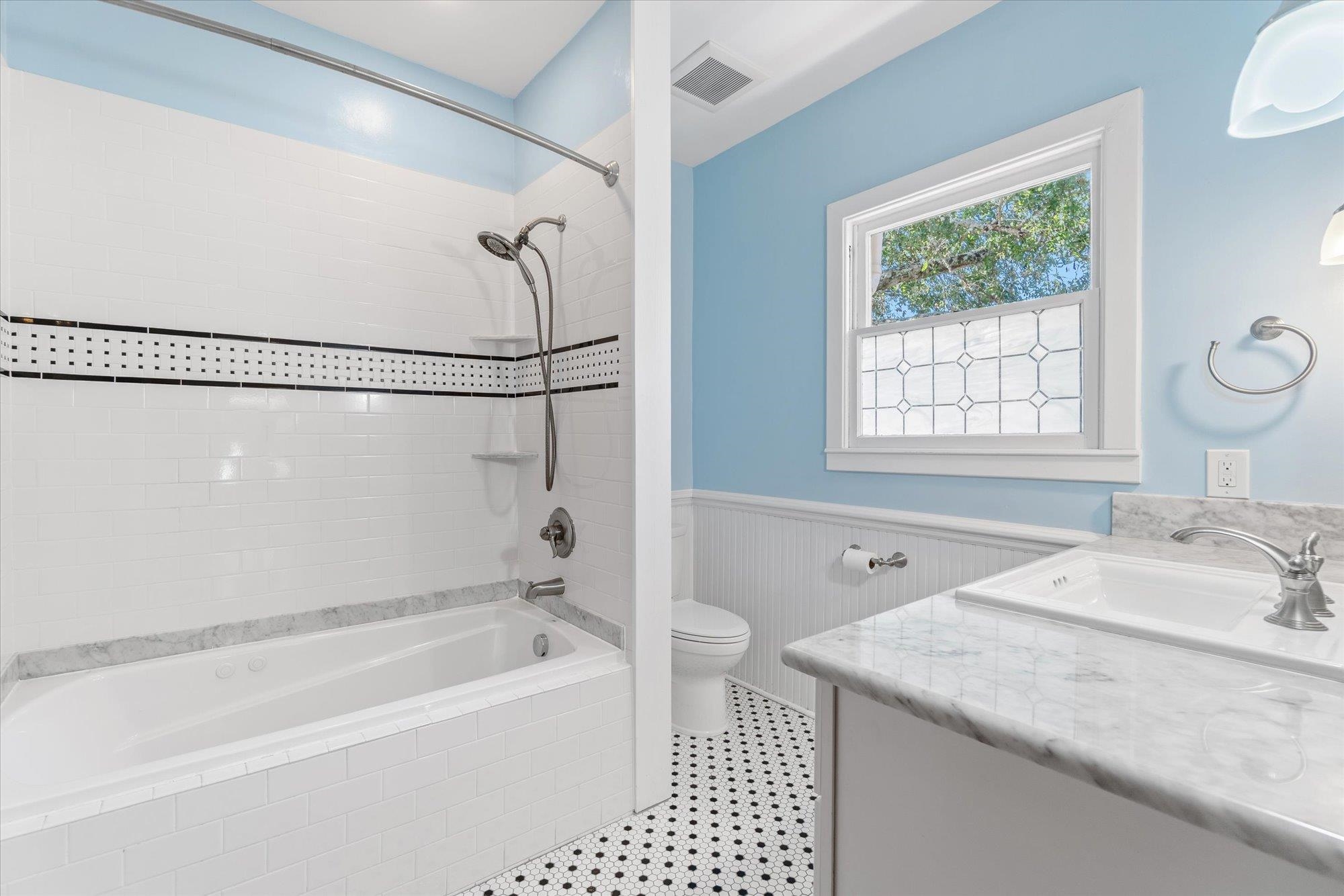 Image 52 of 87 For 31 Cincinnati Avenue