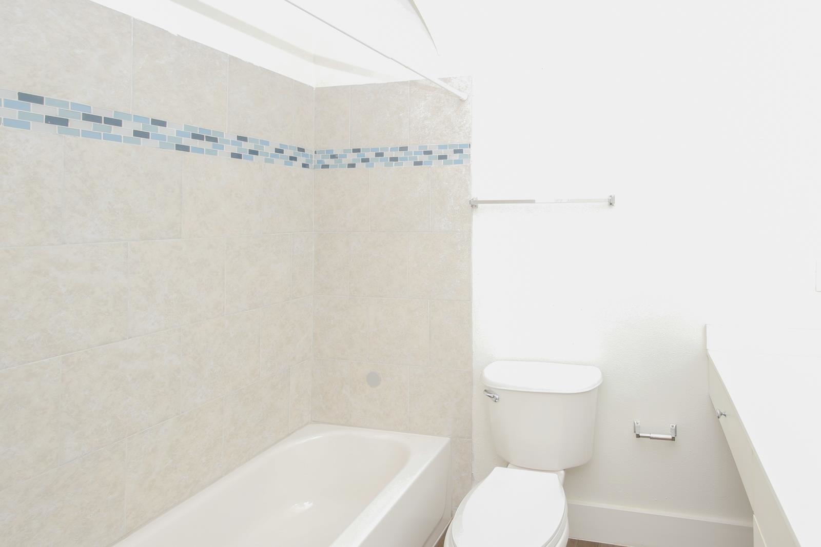 Image 19 of 30 For 19105 Harbour Vista Cir