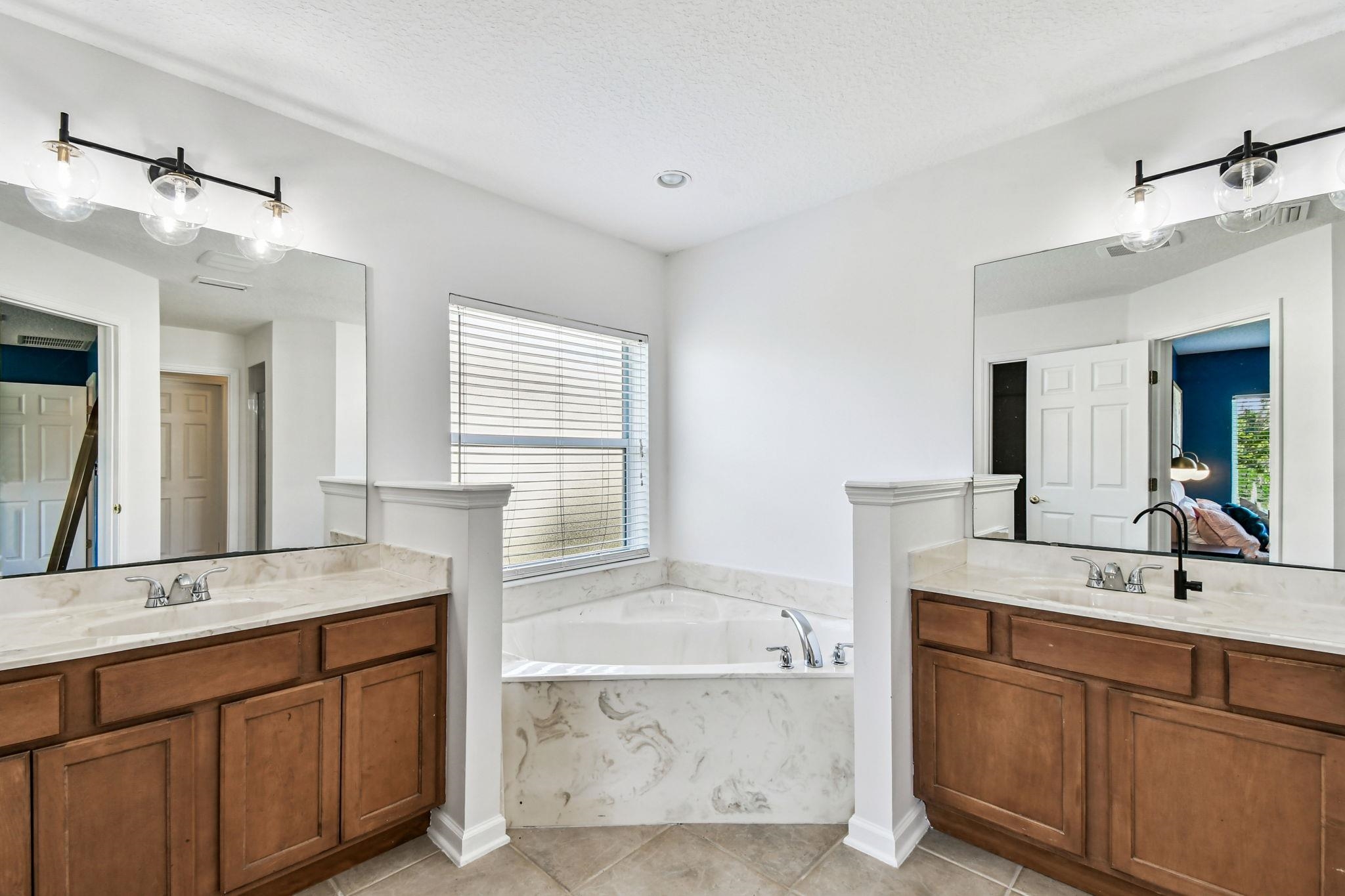 Image 18 of 55 For 780 Blackmoor Gate Ln