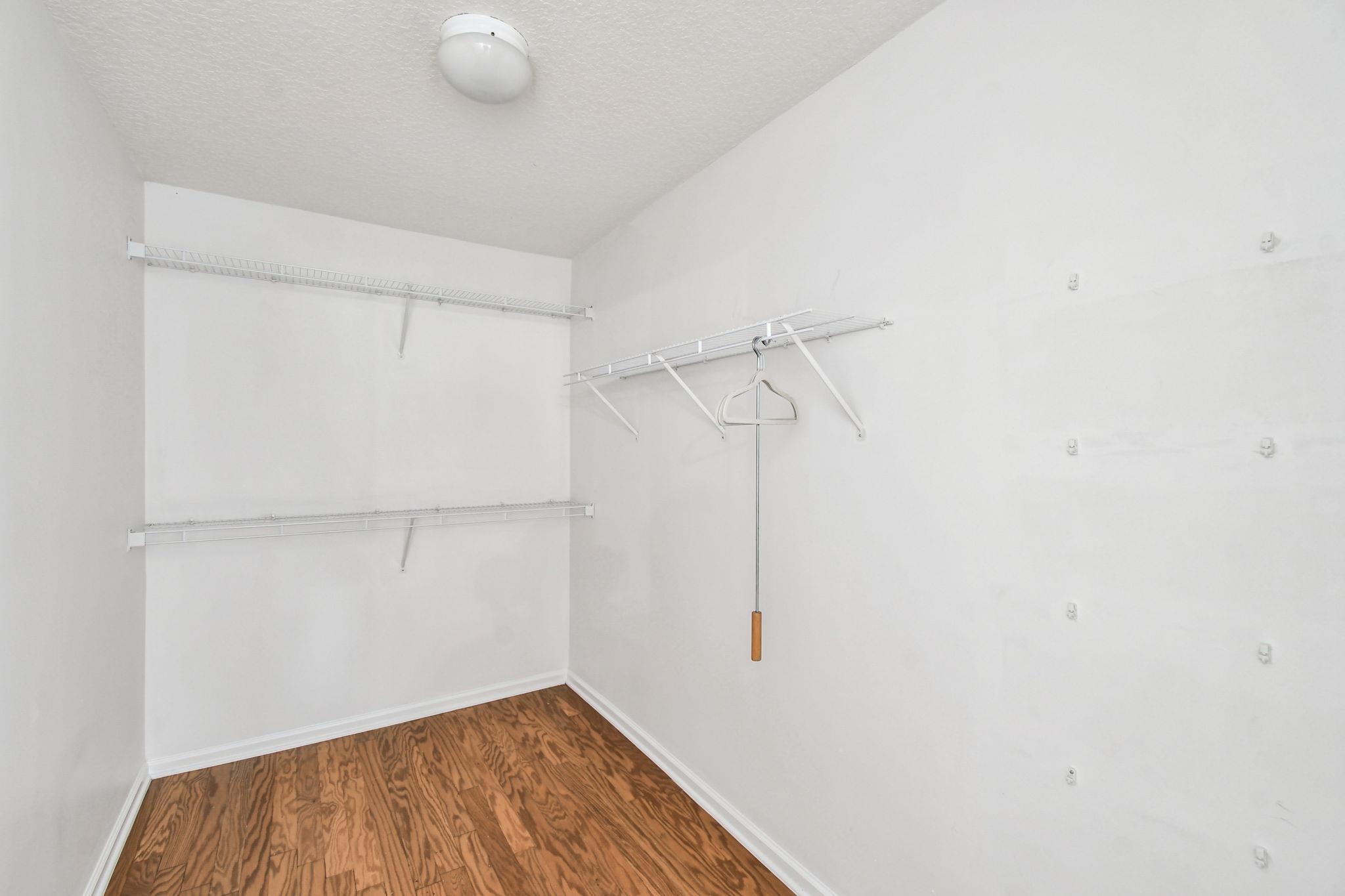 Image 22 of 55 For 780 Blackmoor Gate Ln