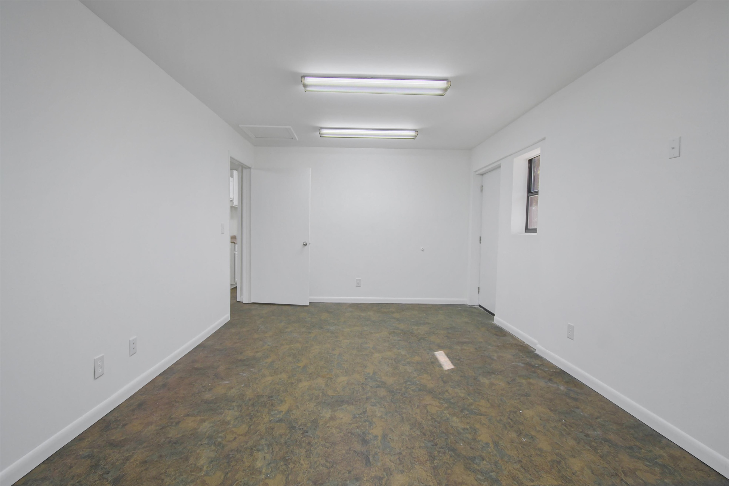 Image 15 of 29 For 1873 Everlee Rd