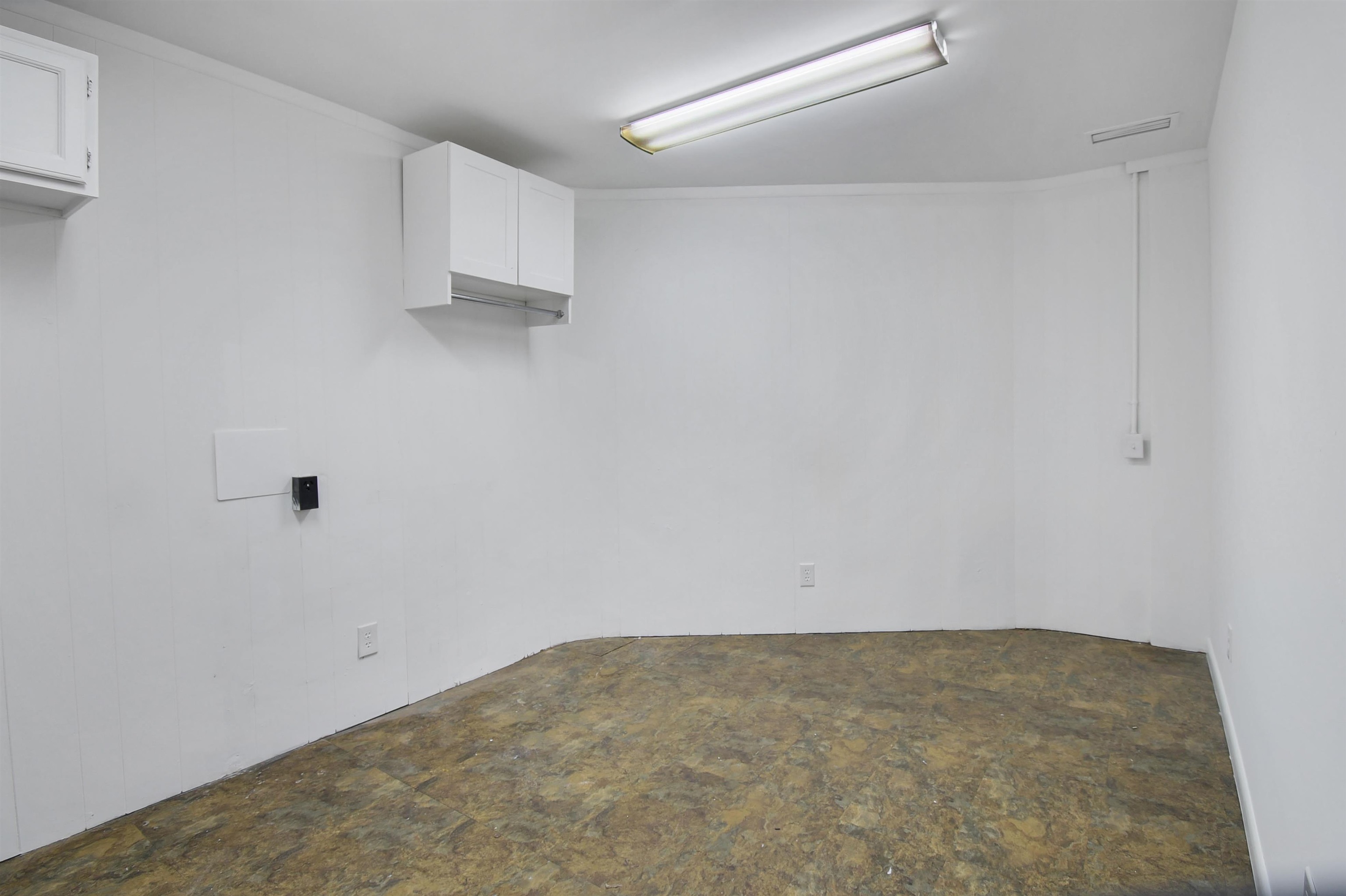 Image 16 of 29 For 1873 Everlee Rd