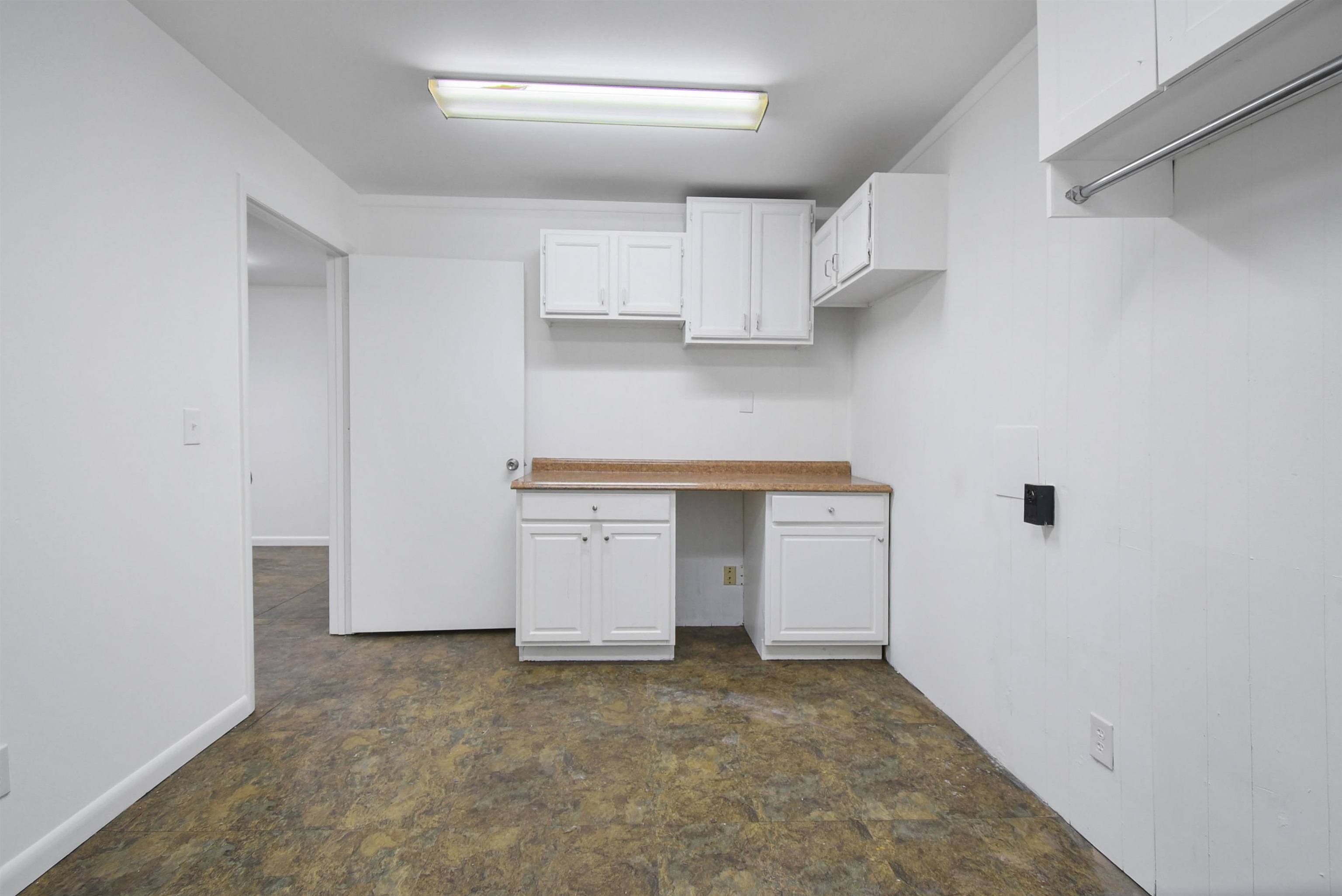 Image 17 of 29 For 1873 Everlee Rd