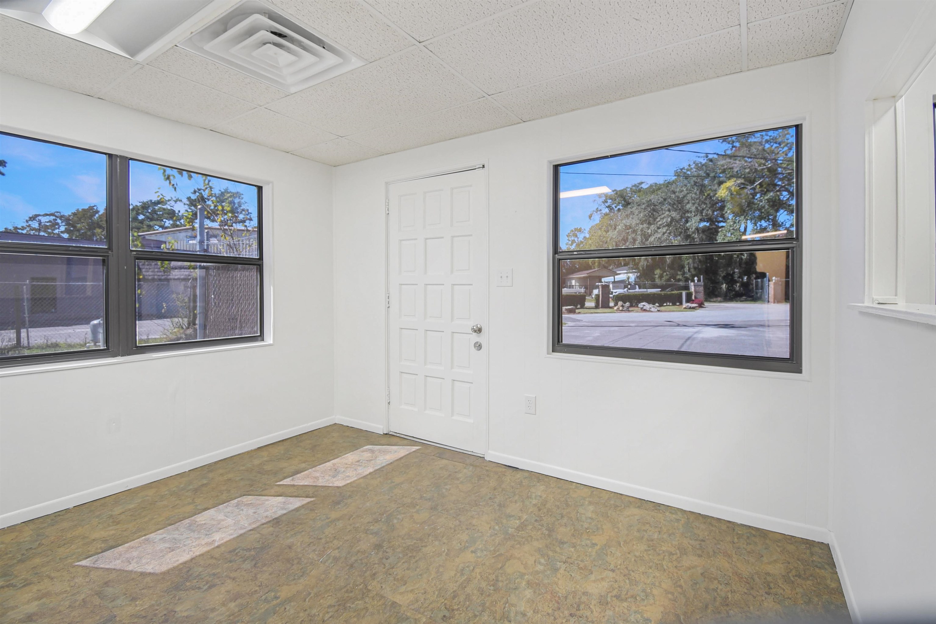 Image 20 of 29 For 1873 Everlee Rd