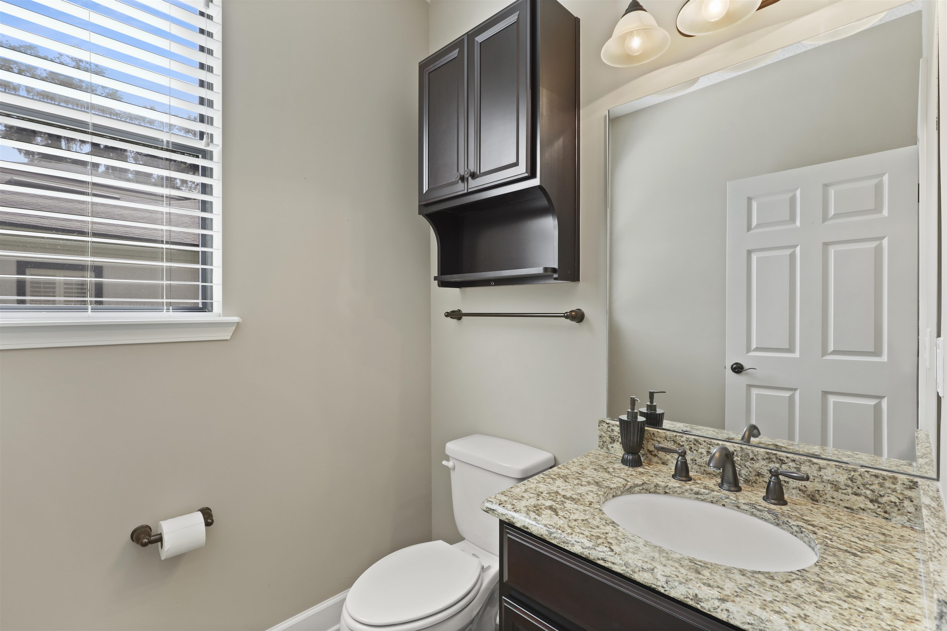 Image 16 of 76 For 4902 Boat Landing Dr