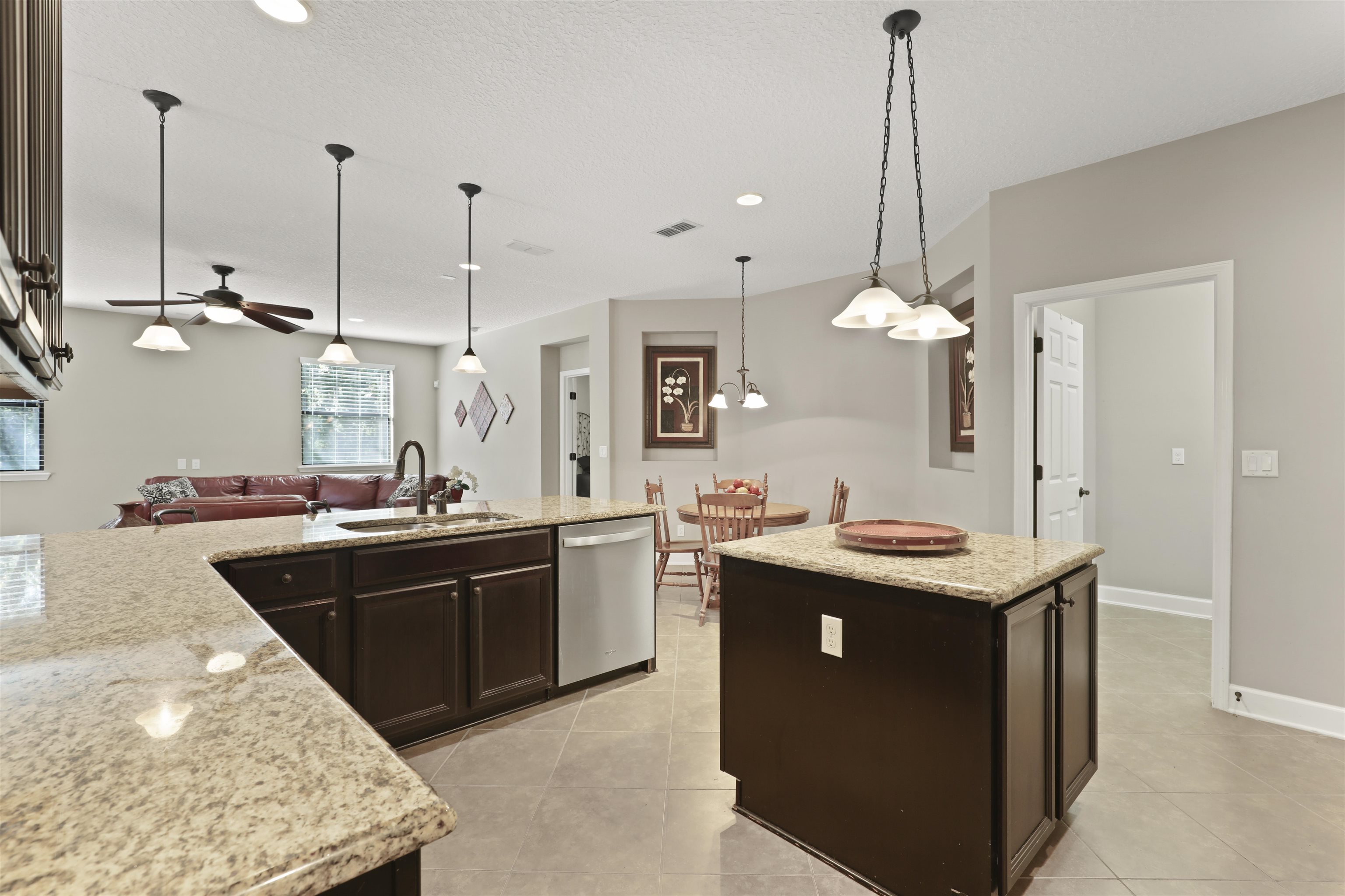 Image 17 of 76 For 4902 Boat Landing Dr