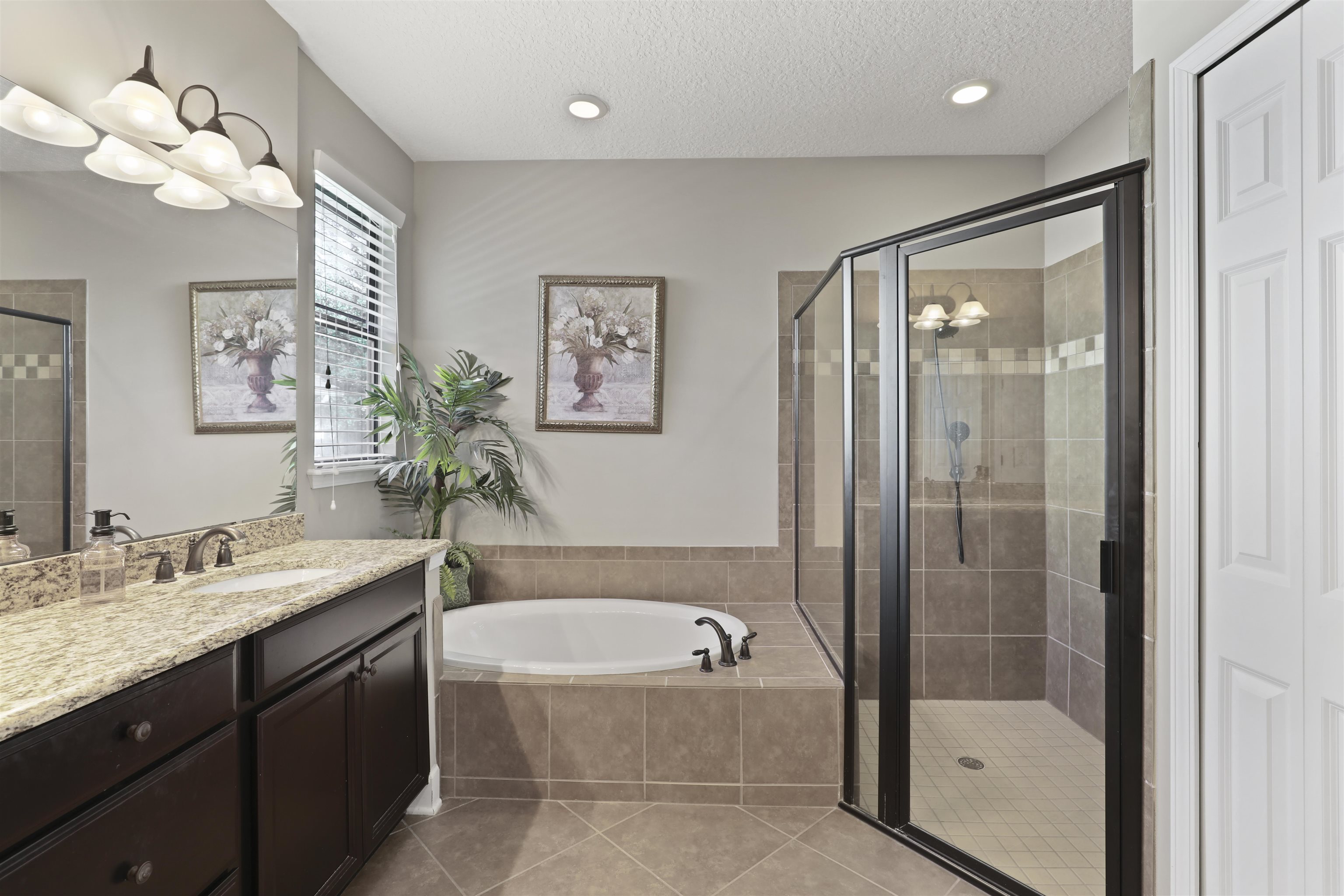 Image 32 of 76 For 4902 Boat Landing Dr