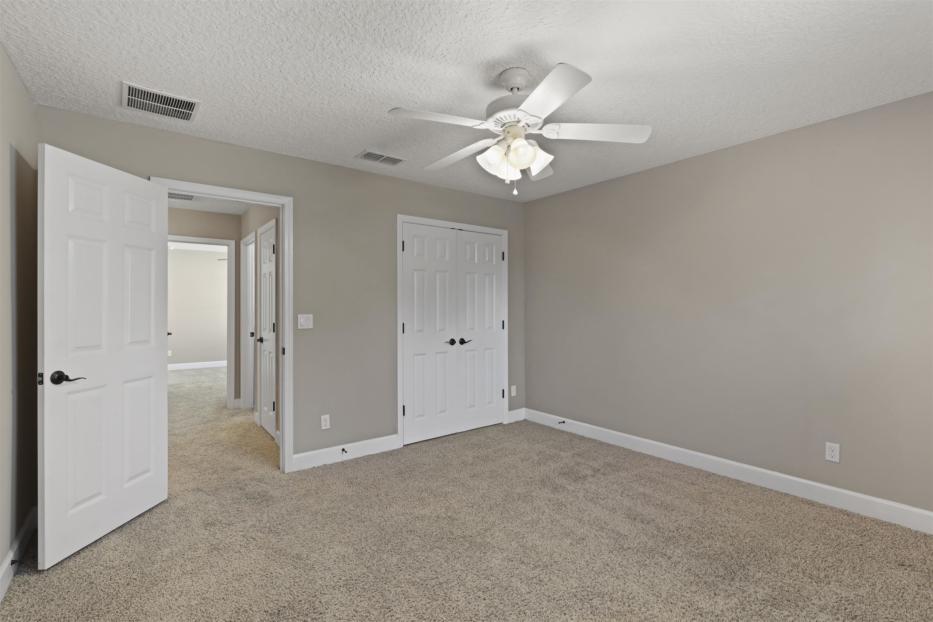 Image 35 of 76 For 4902 Boat Landing Dr