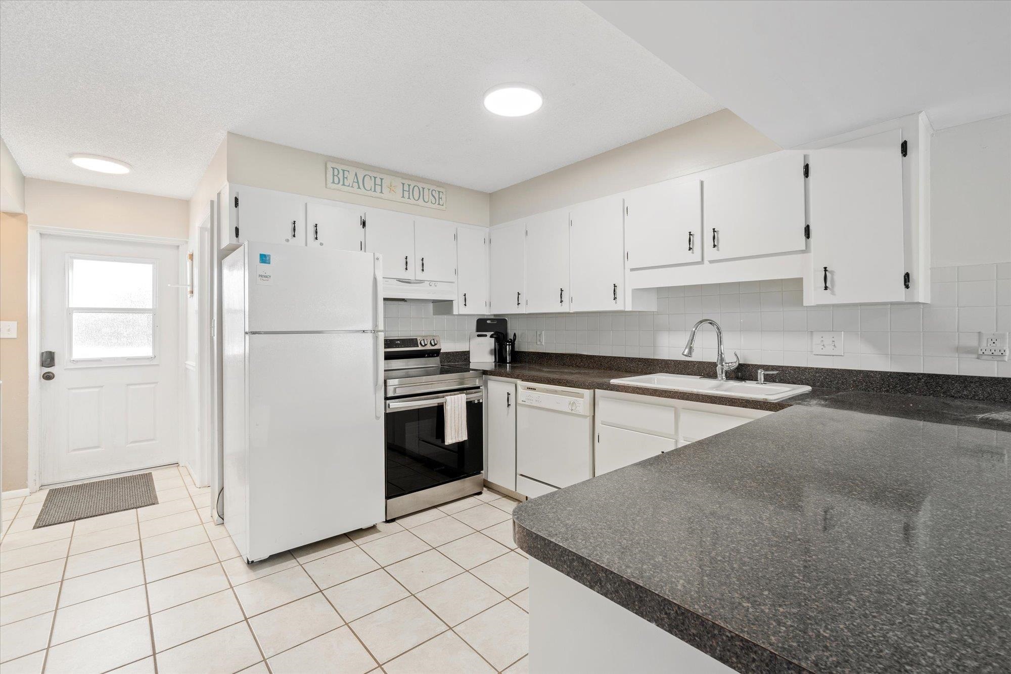 Image 4 of 66 For 1 Ocean Trace Rd  242