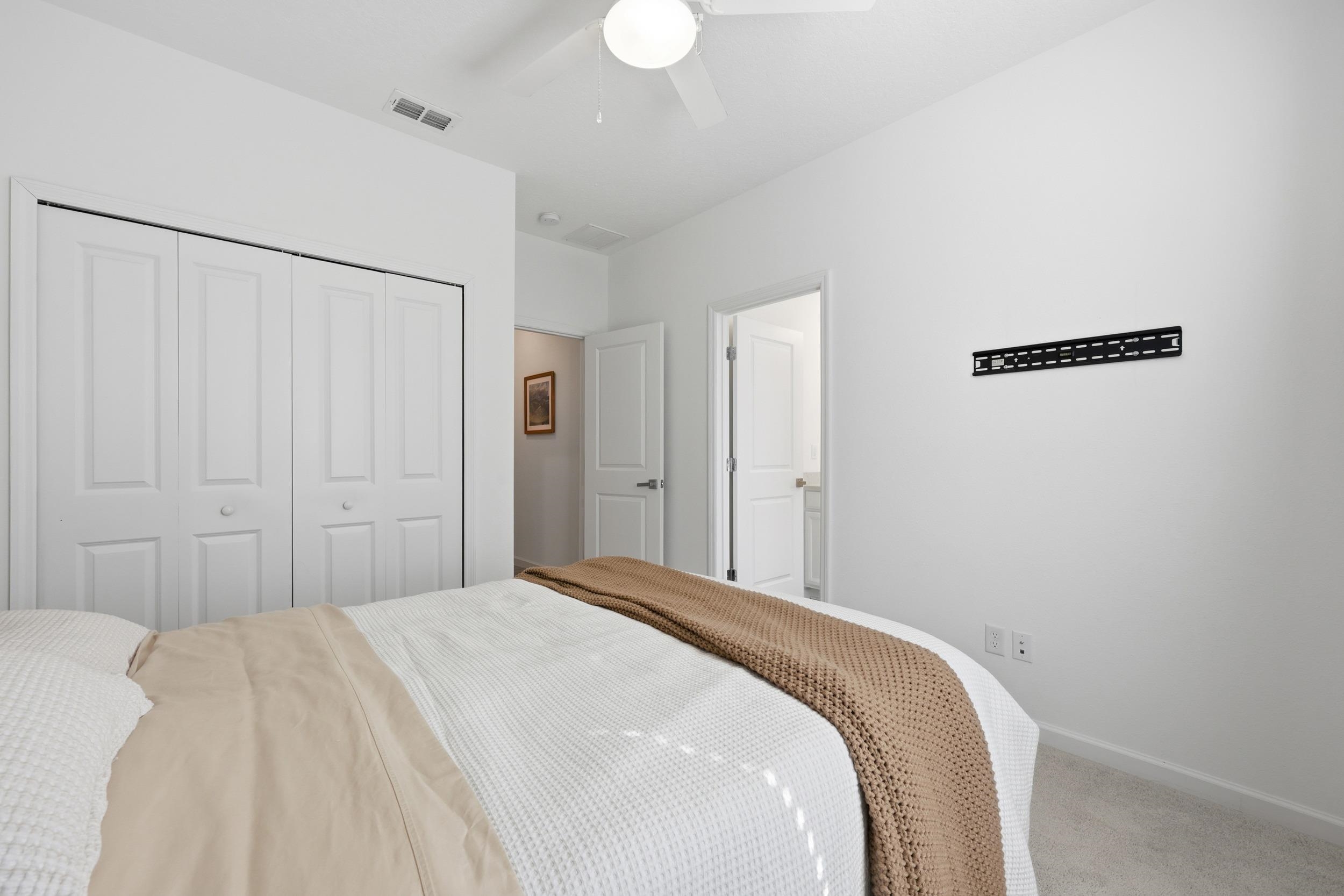 Image 33 of 74 For 957 Brown Bear Run