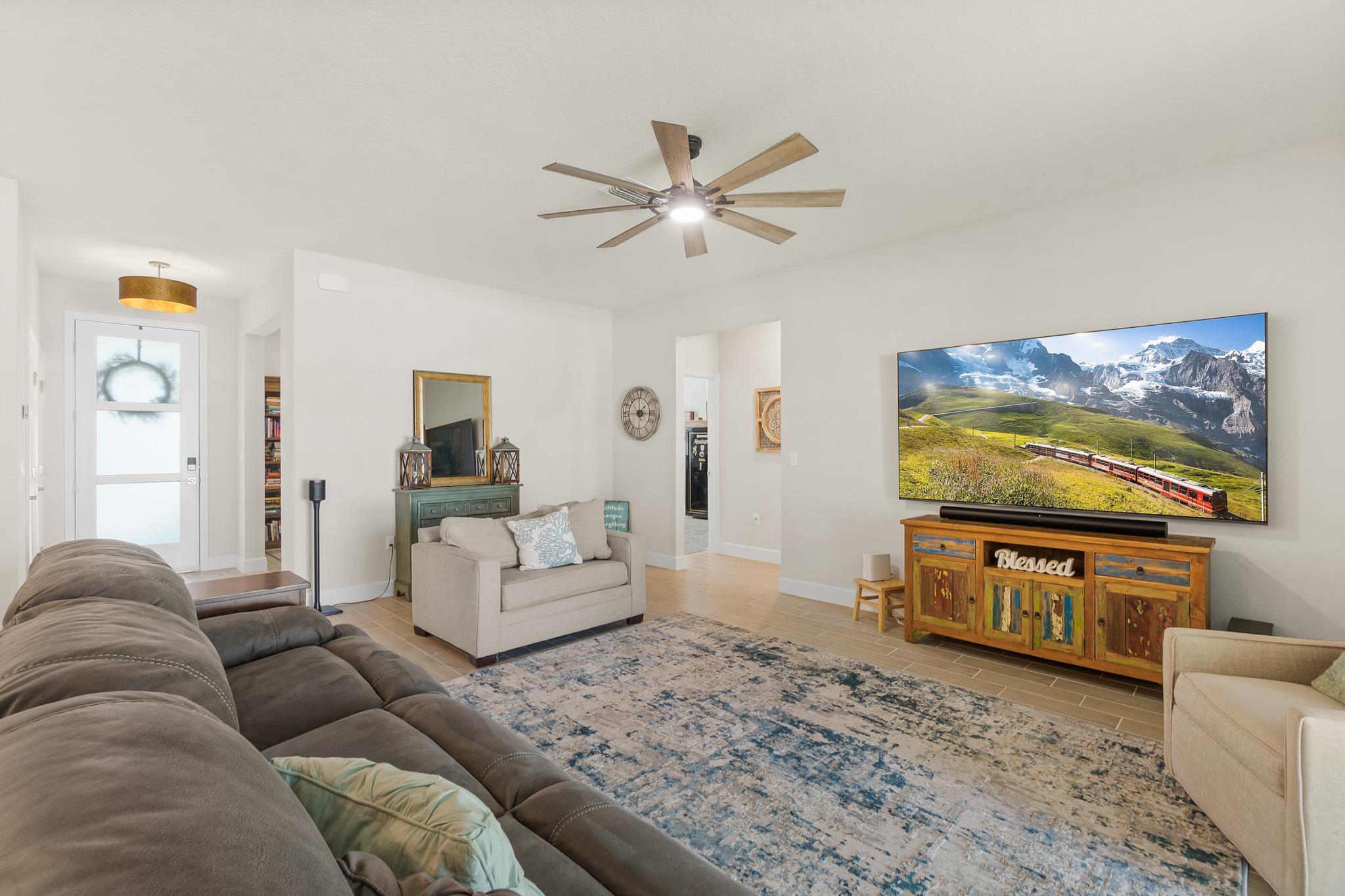 Image 13 of 55 For 5 Roxton Ln  