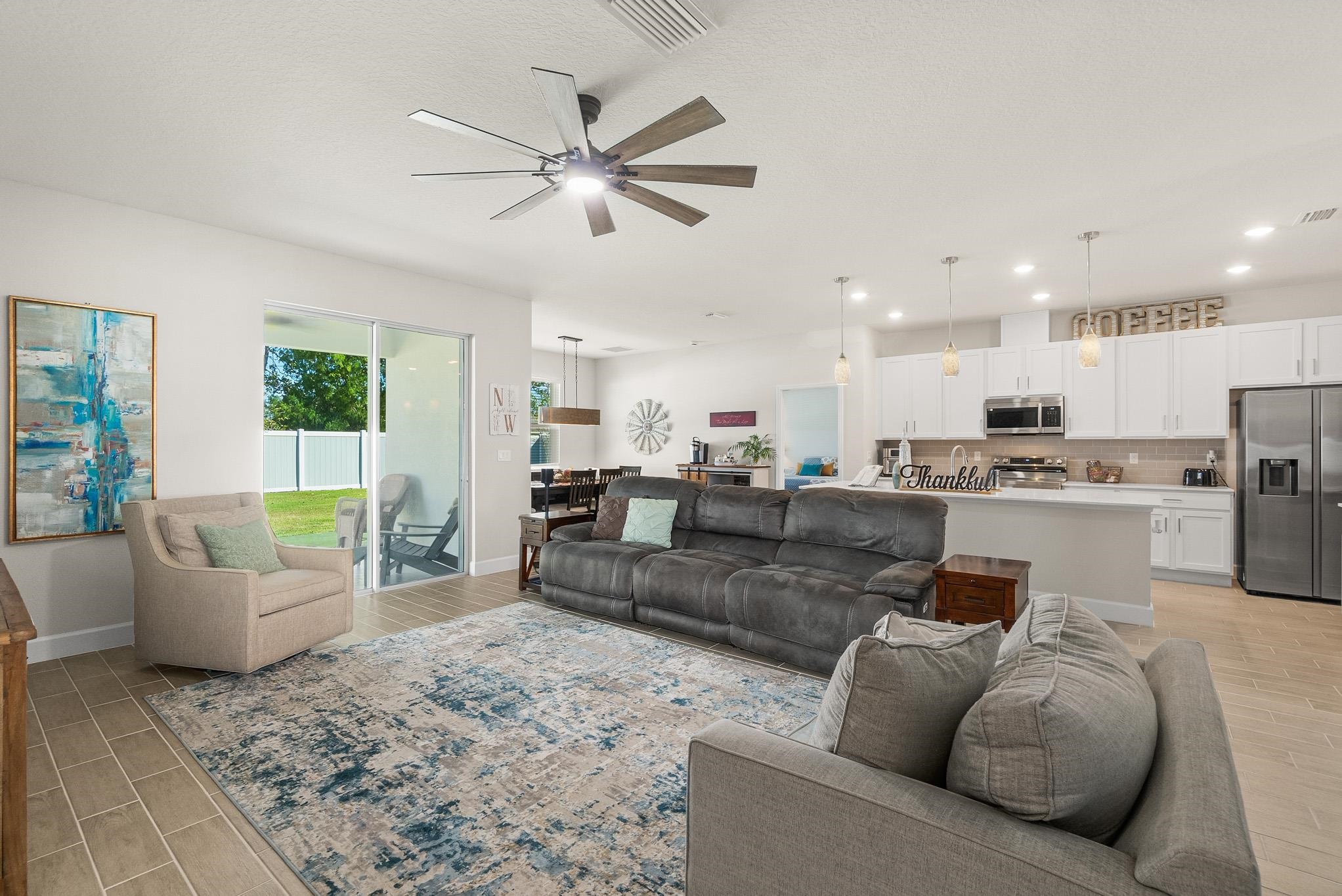 Image 15 of 55 For 5 Roxton Ln  